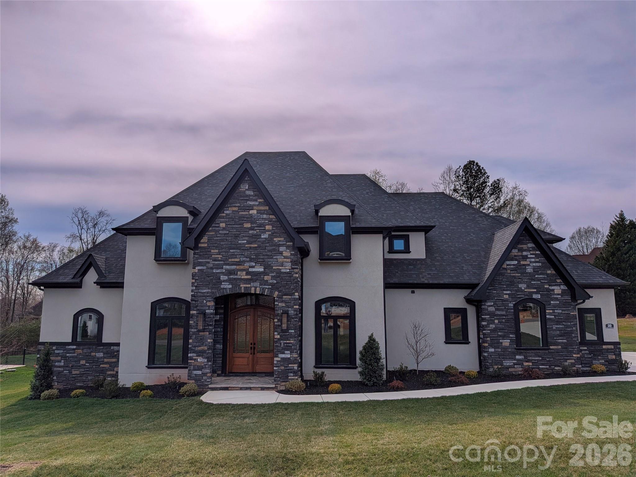 110 Hunts Landing Drive