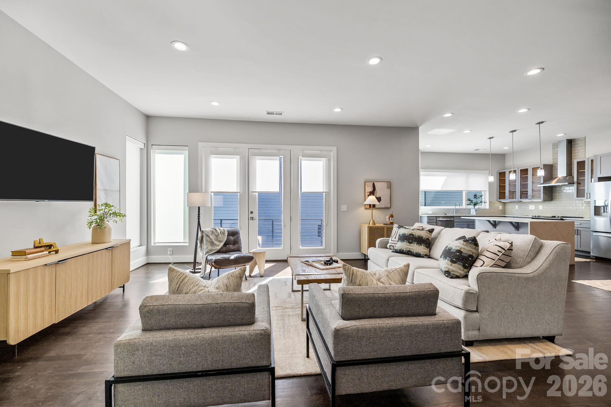 928 Westbrook Drive Unit: B