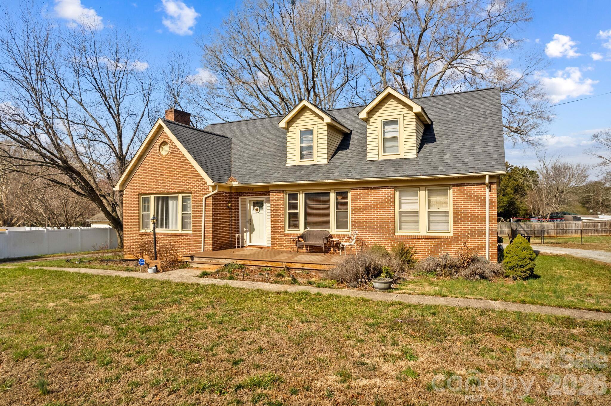 416 W Peeler Street