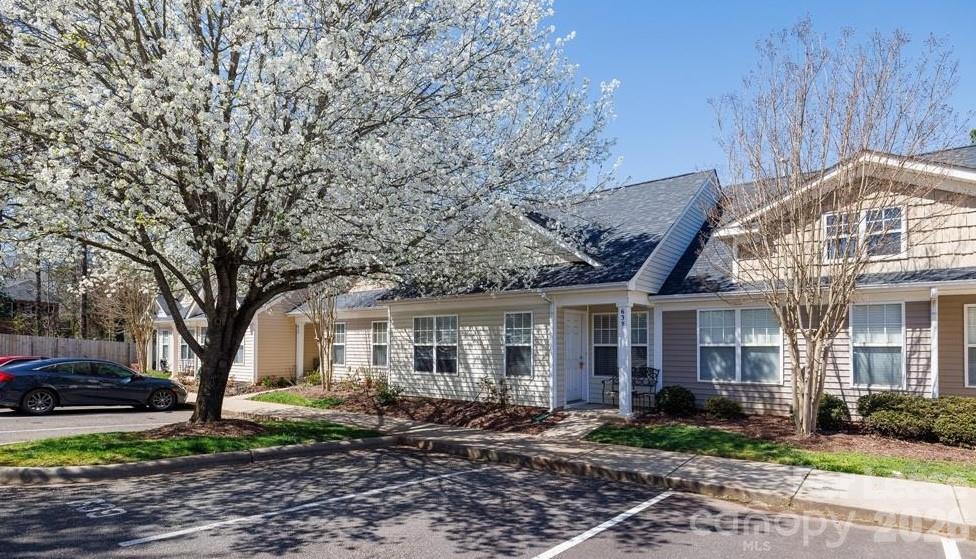 639 Fawnborough Court