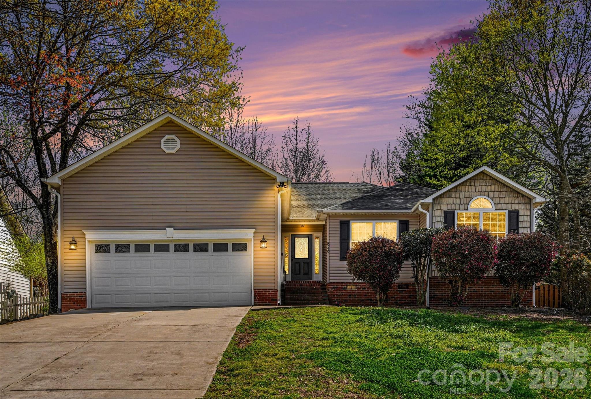 826 Savannah Place Drive