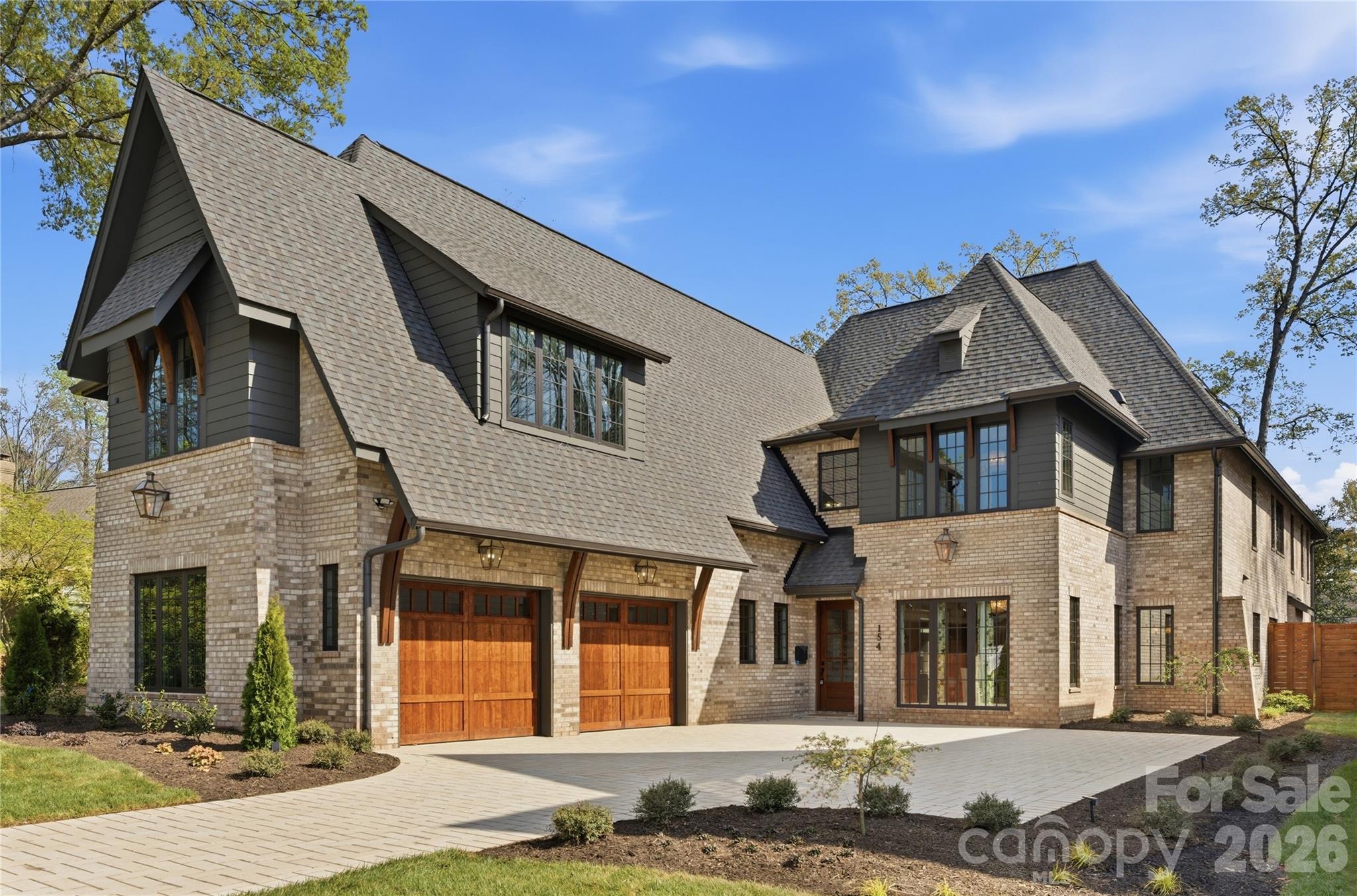 154 N Canterbury Road