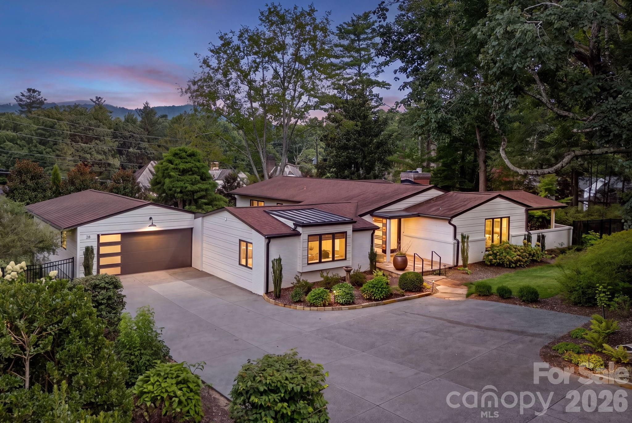 28 Forest Road