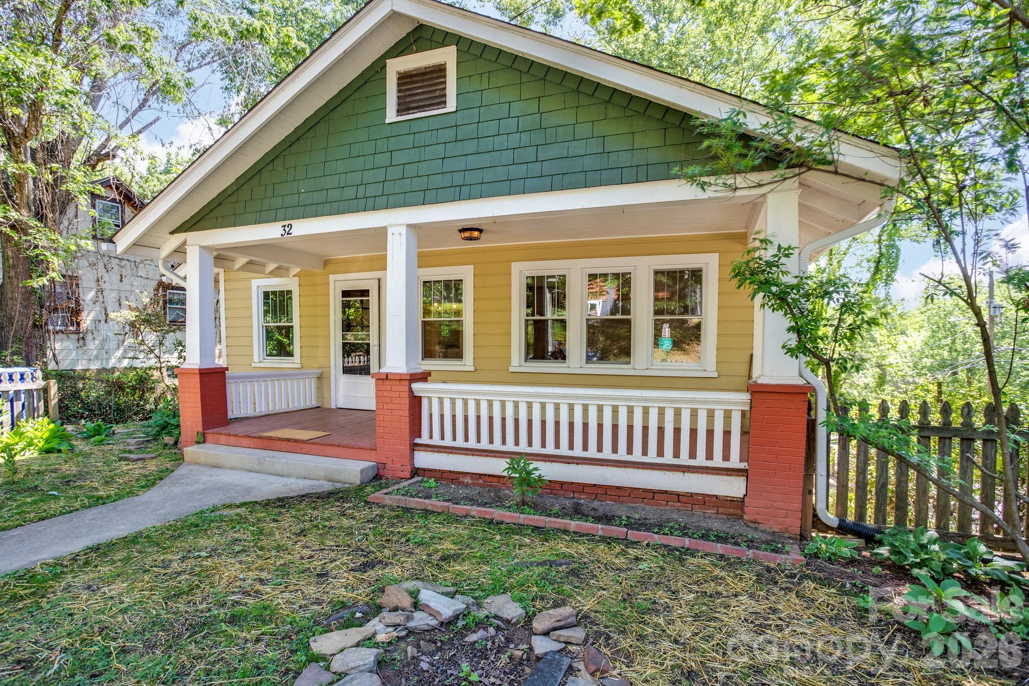 32 Swannanoa Avenue