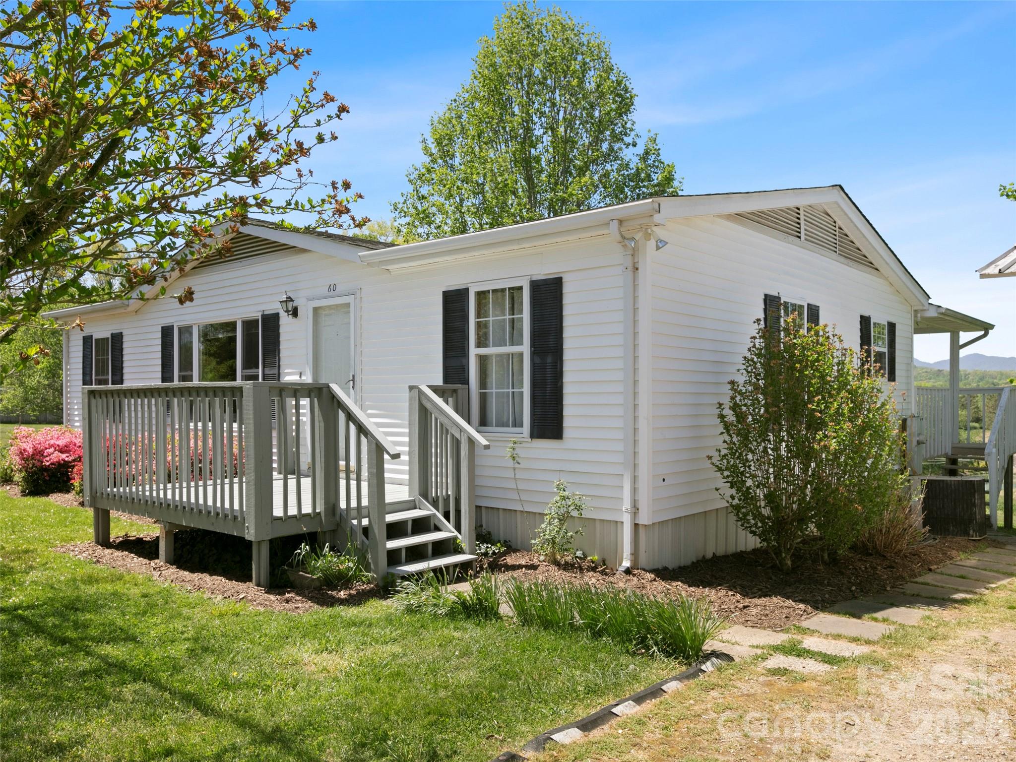 60 Dix Creek Chapel Road