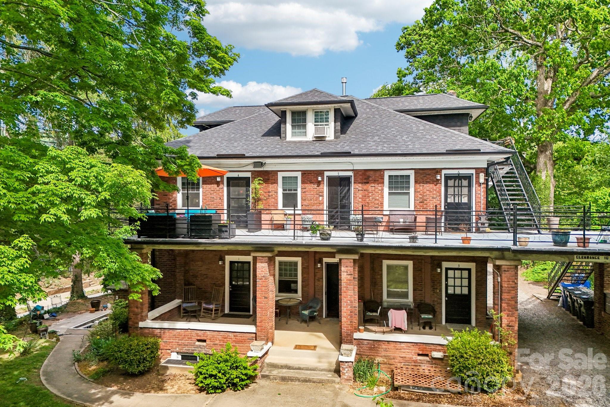 109 N Liberty Street Unit: 4