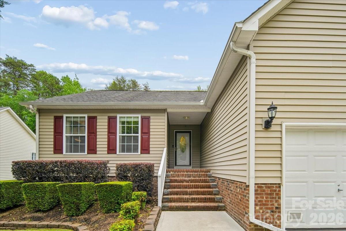 1120 Warpers Lane
