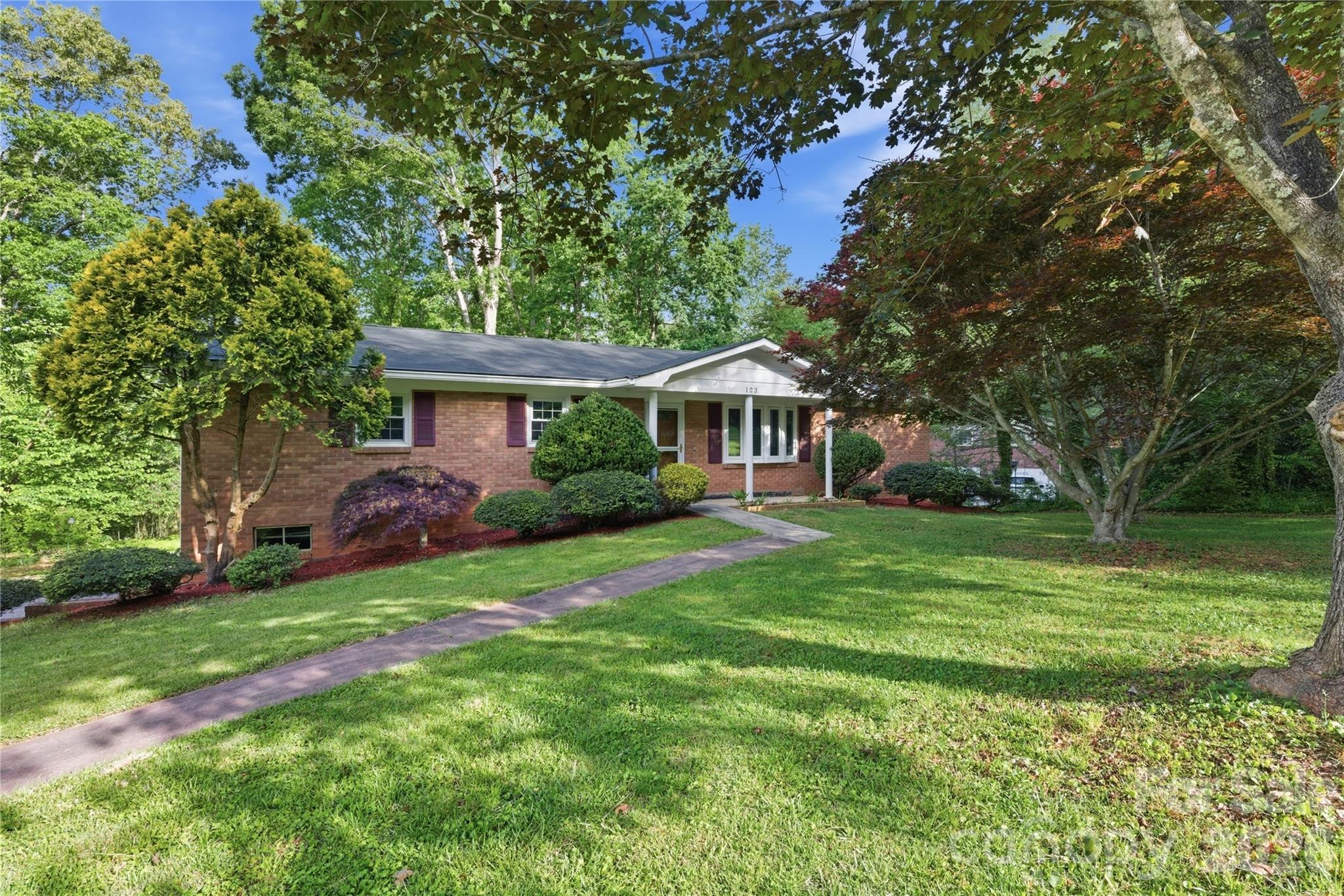 123 Castleton Lane