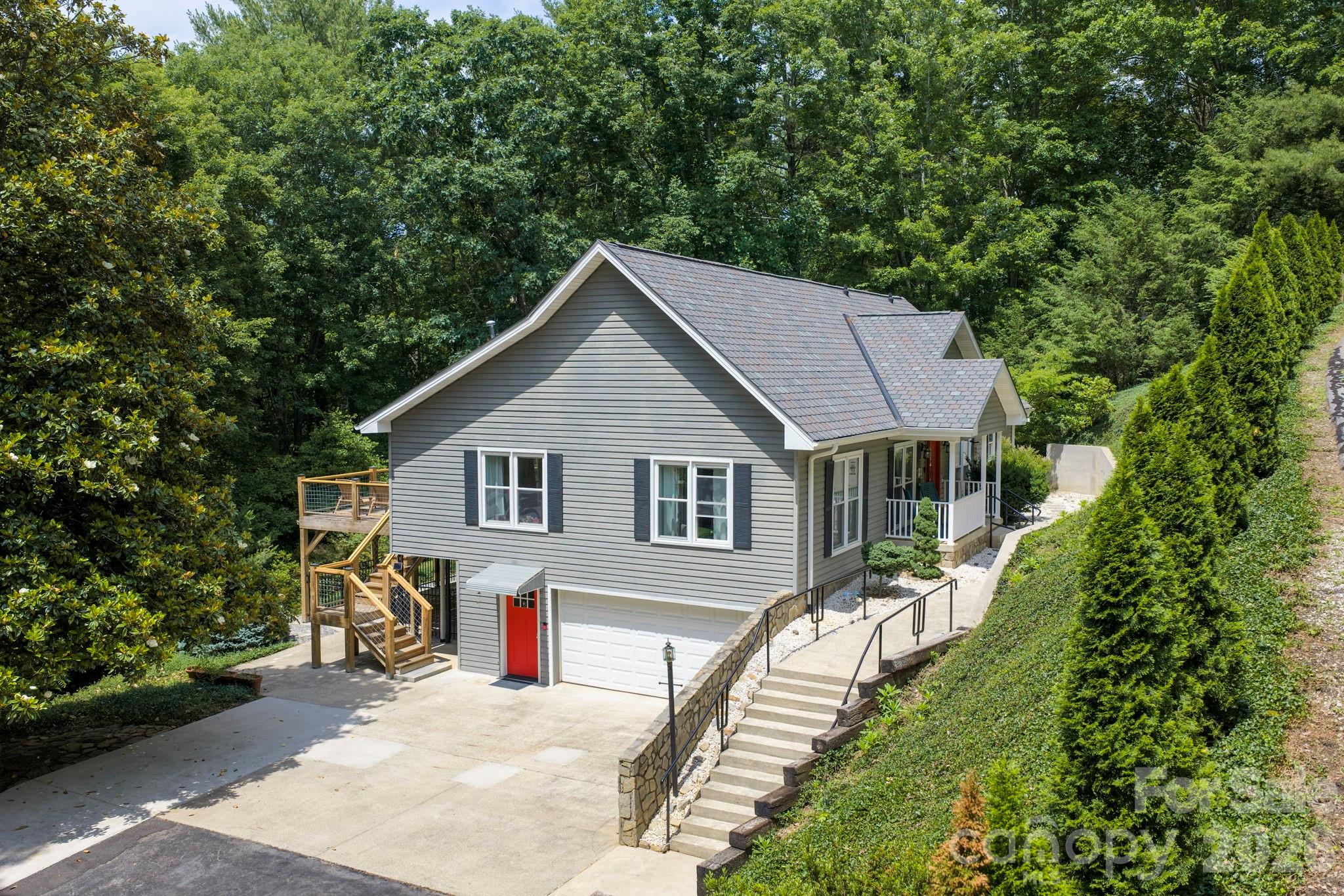 153 Skyview Circle