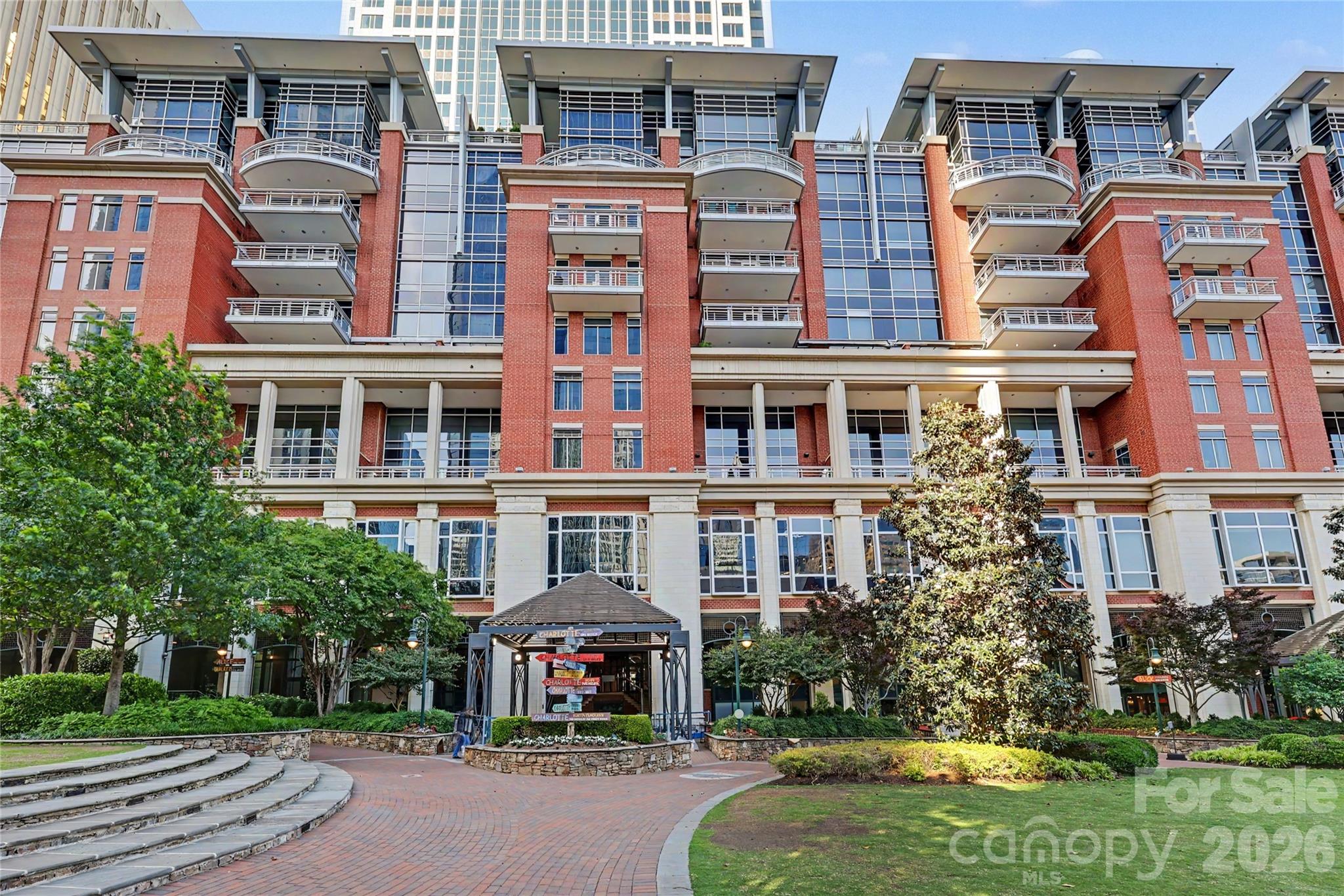 435 S Tryon Street