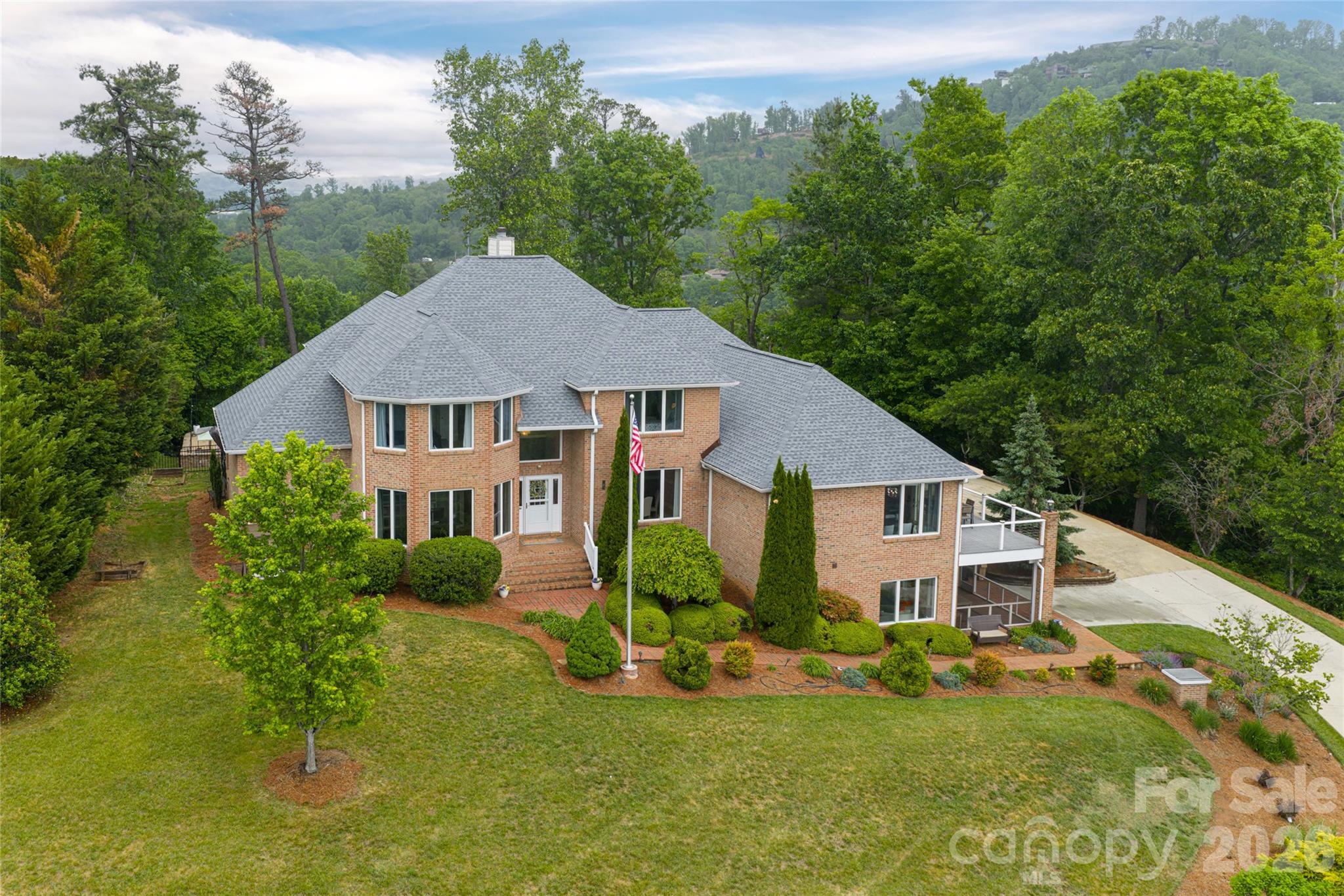 153 Mills Place
