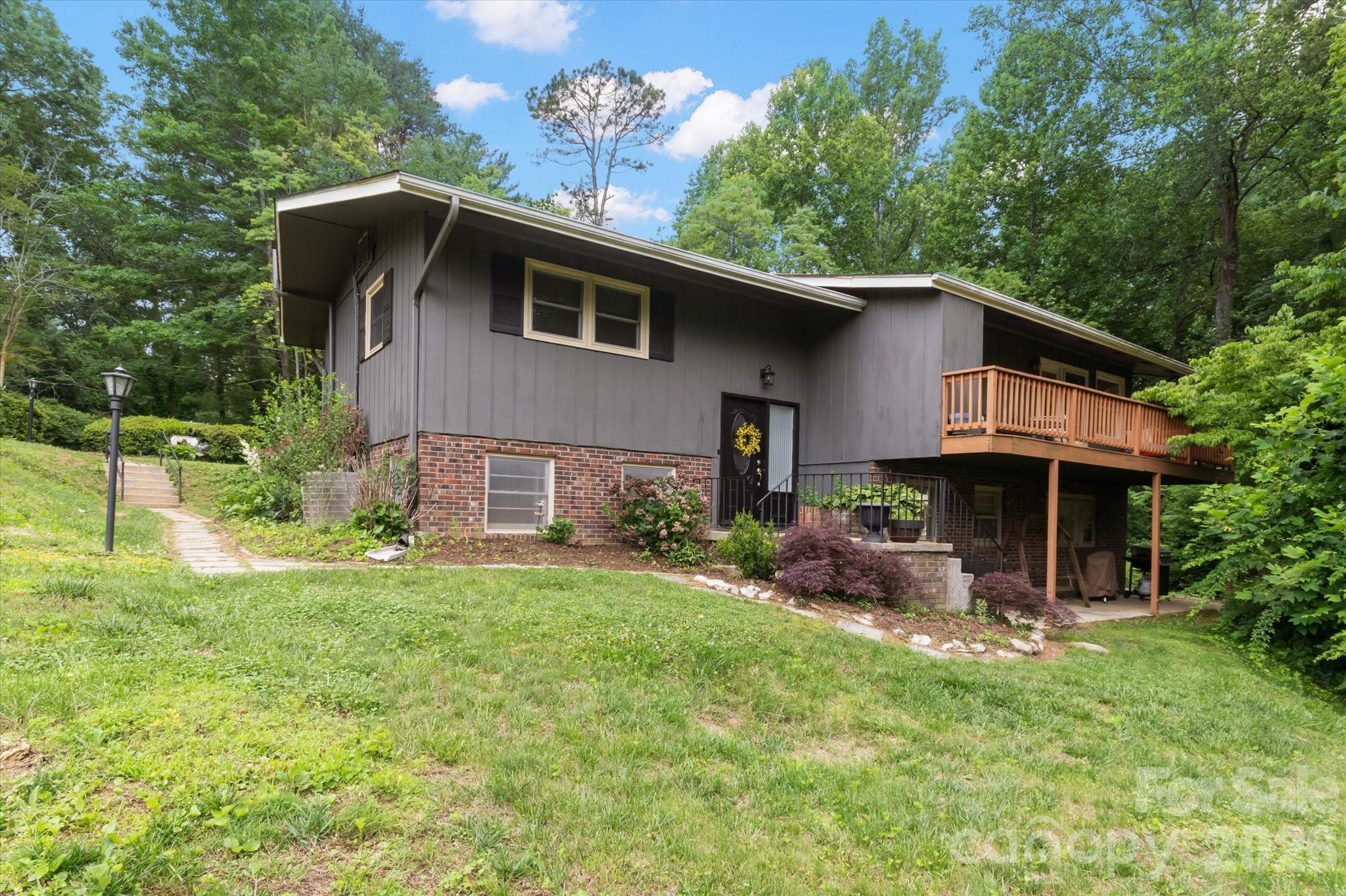 132 E Whisperwood Circle