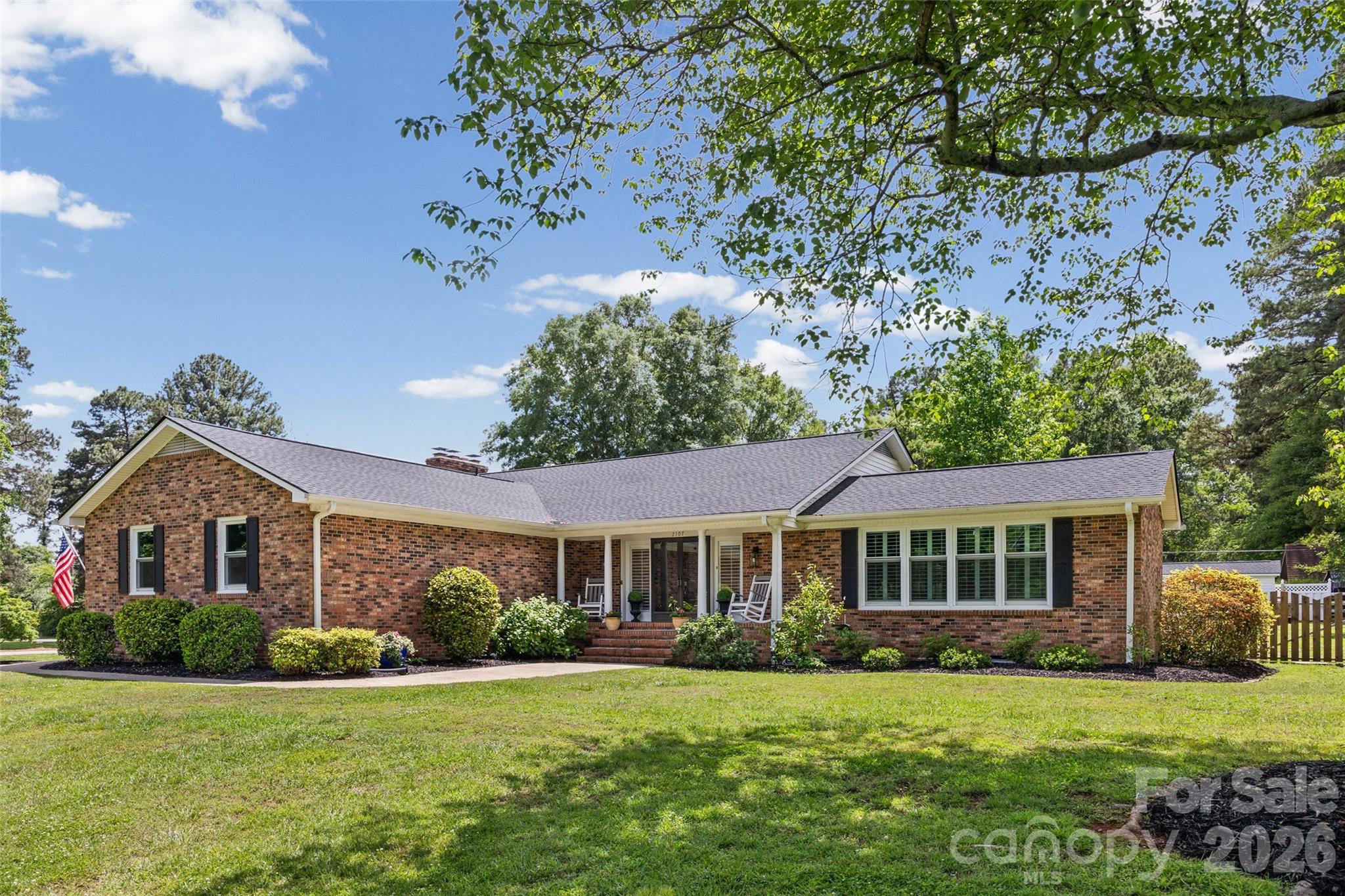 2107 Meadow Lane