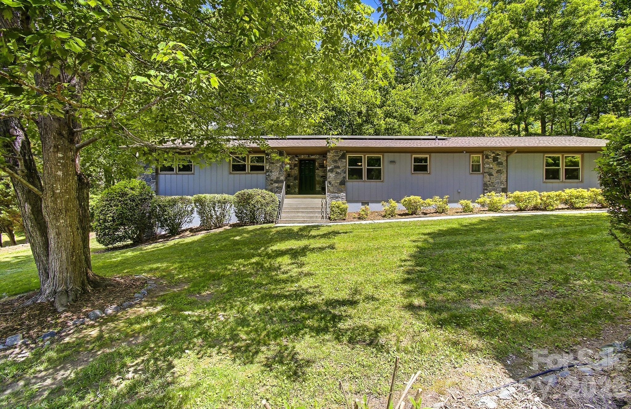 106 Muirfield Court