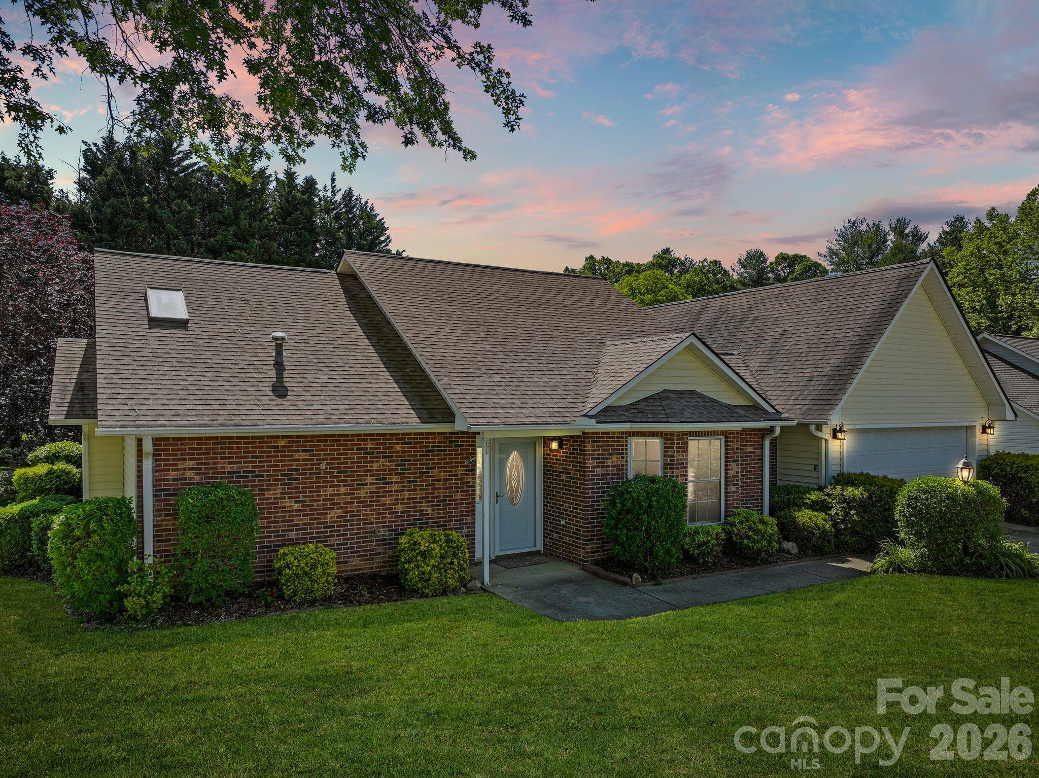 2 Gatehouse Court