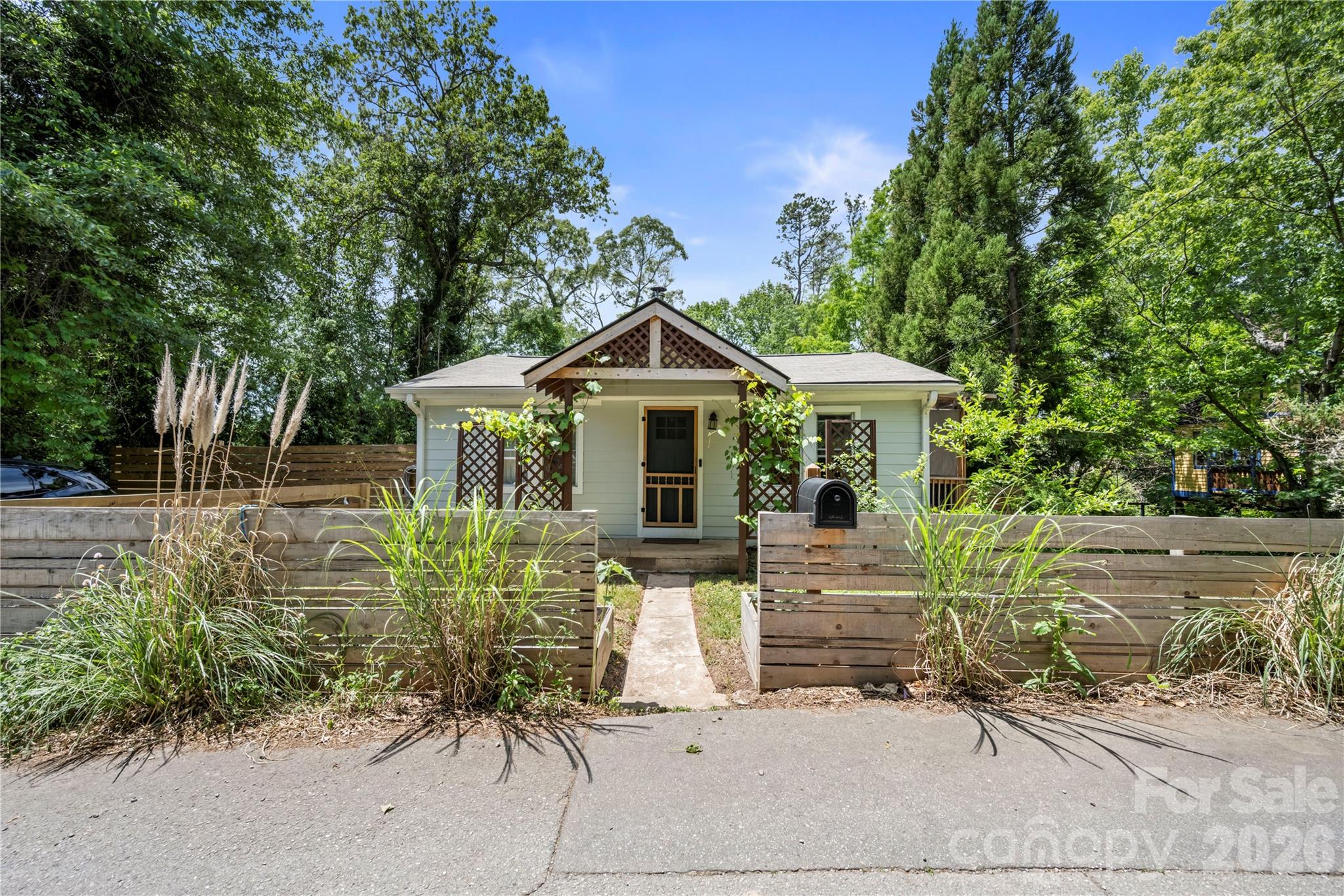 1 Detroit Avenue