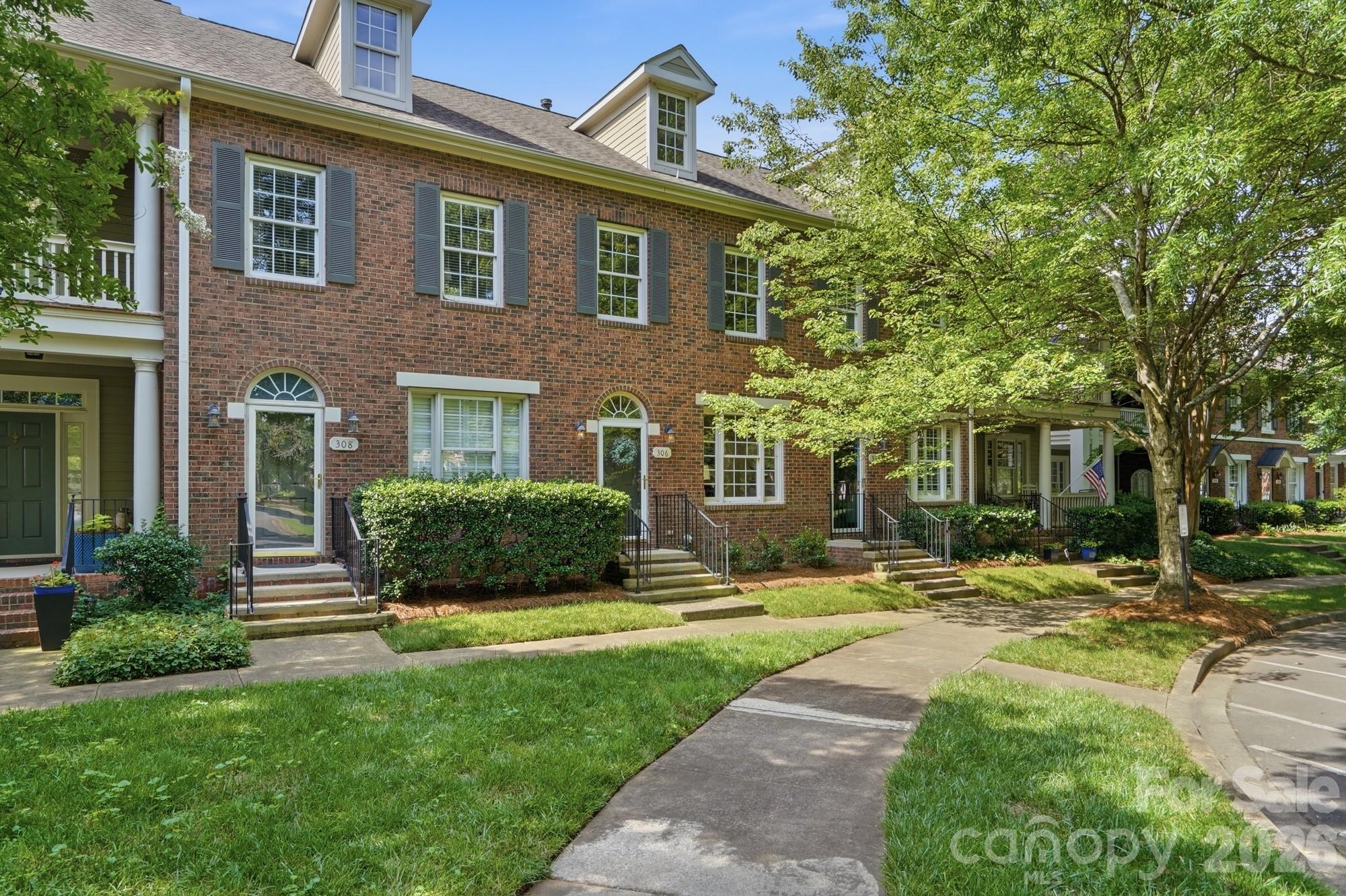 306 Elis Way