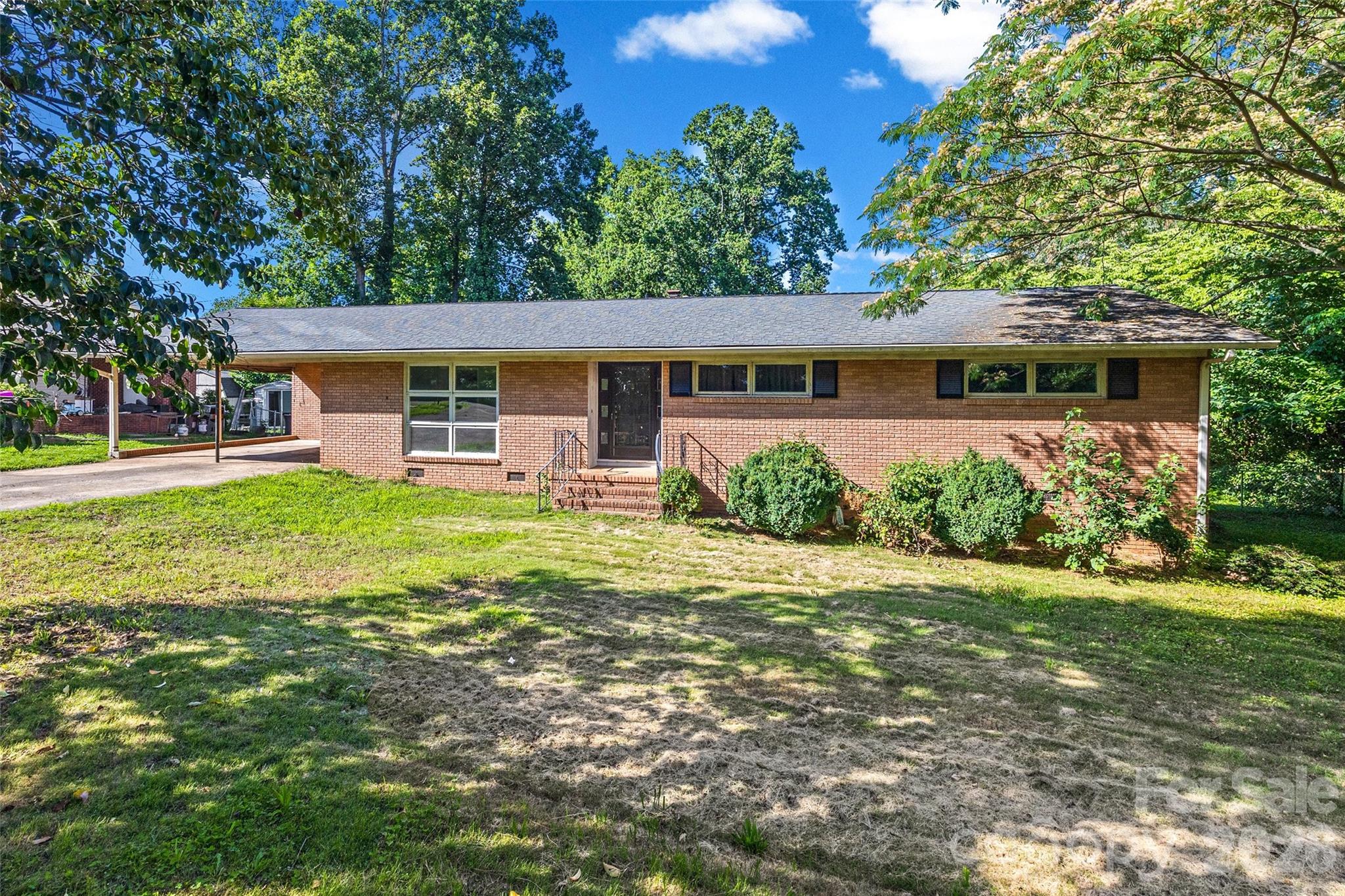 1020 Candlewood Lane