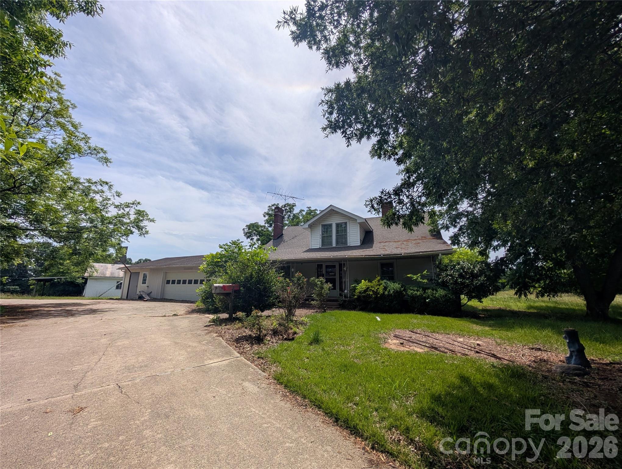 2618 Oakview Drive SW