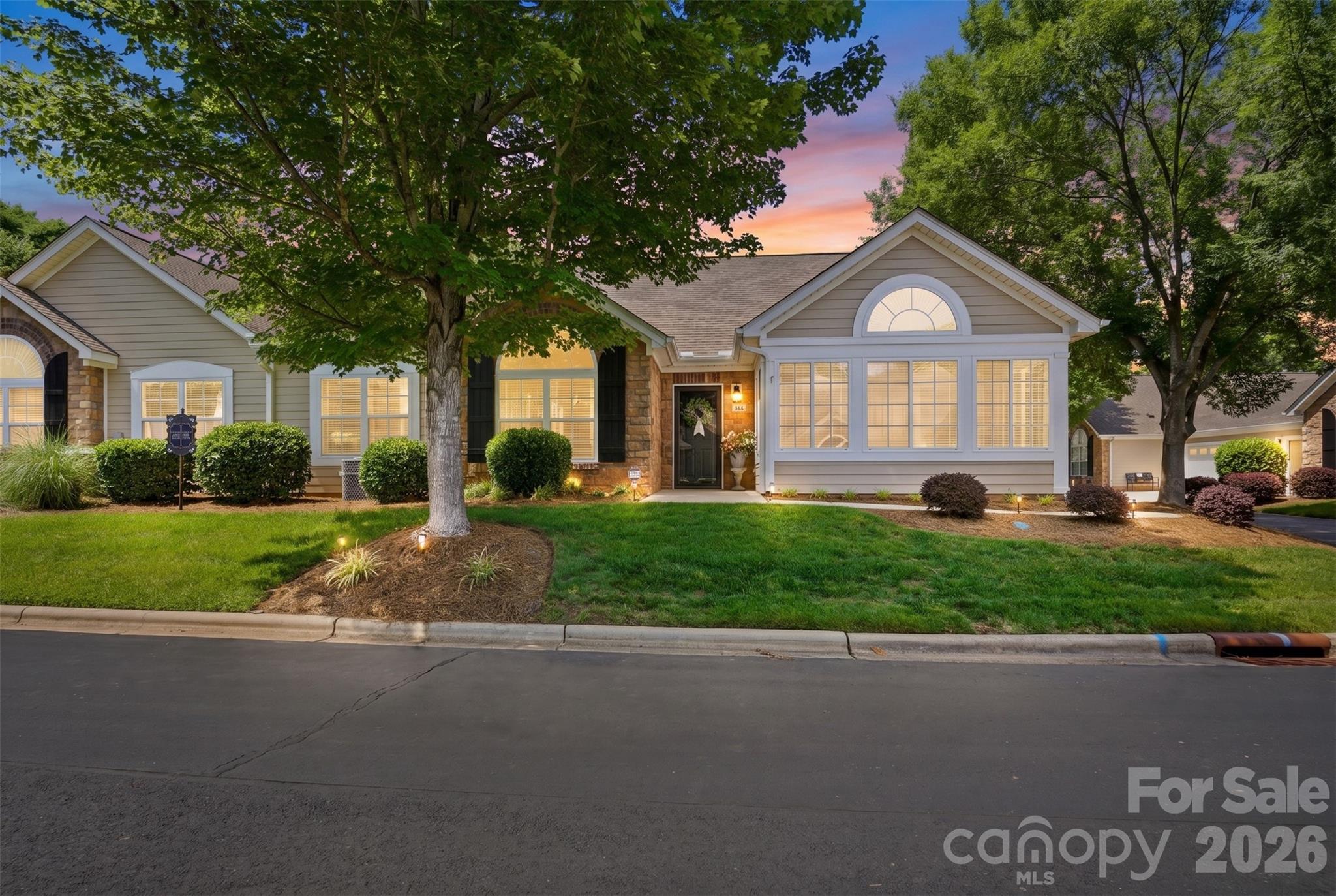 227 Lone Oak Circle