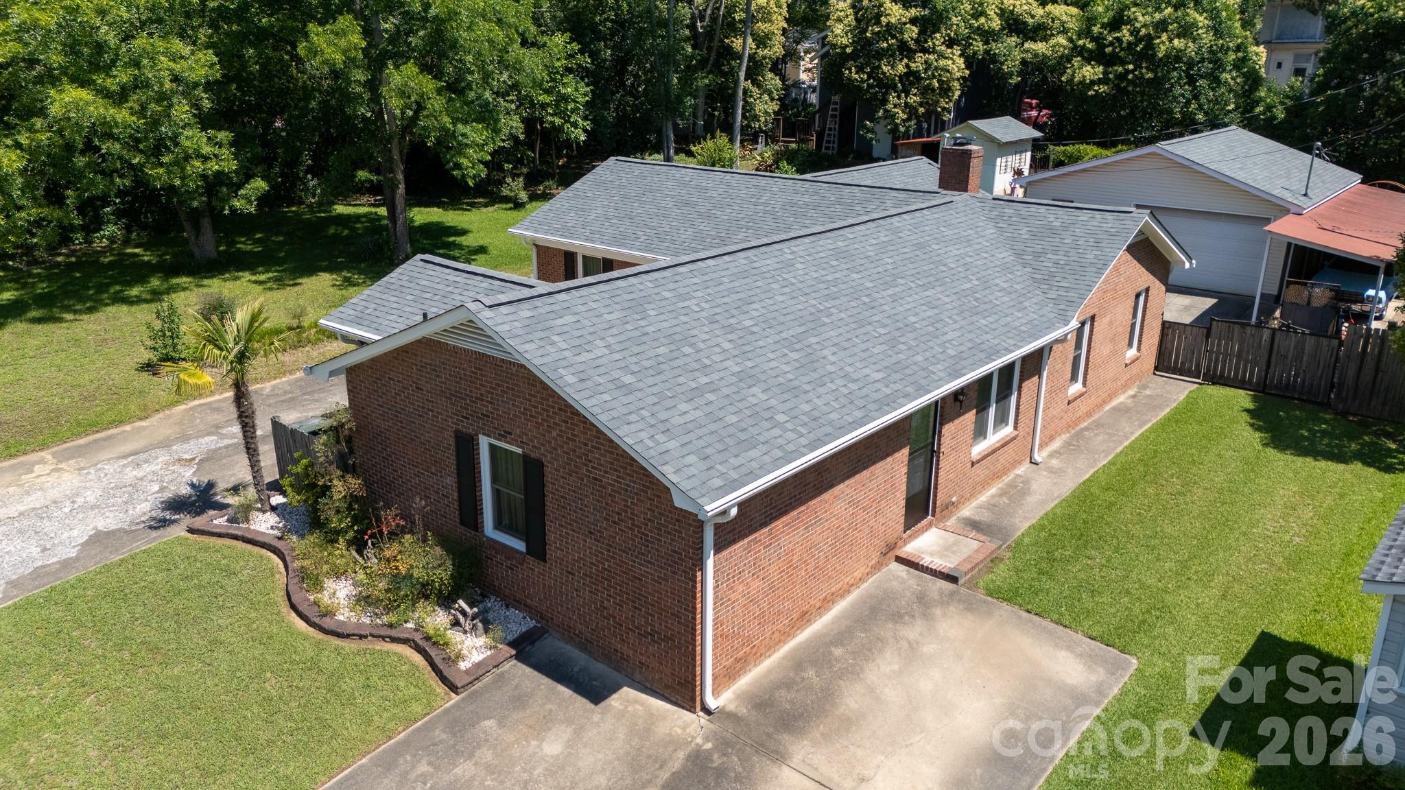555 E Black Street
