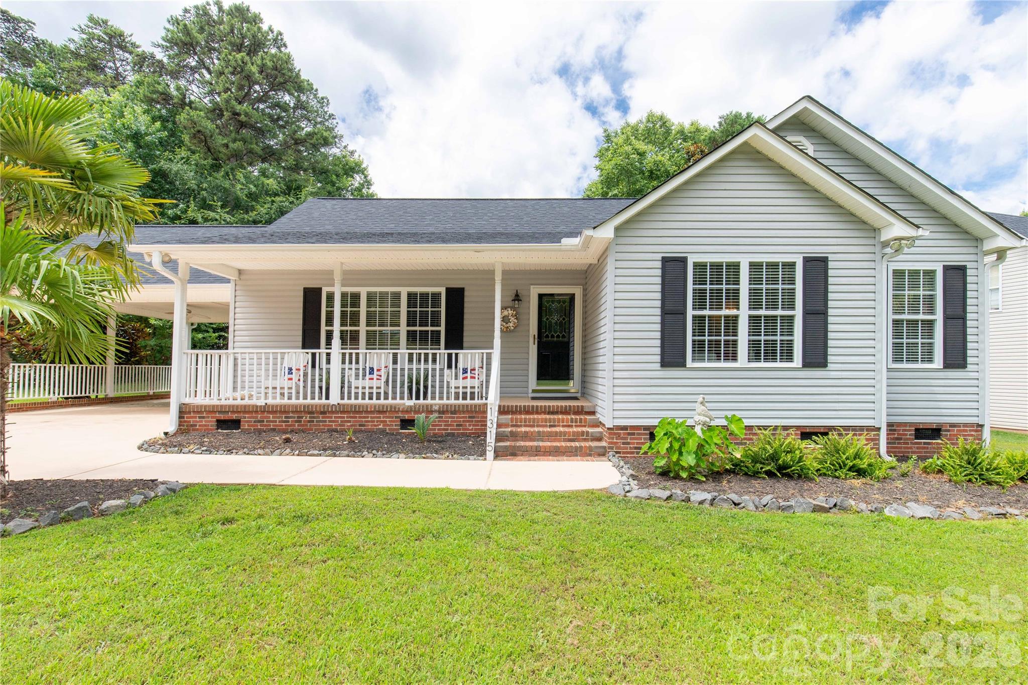 1315 Ridgewood Drive