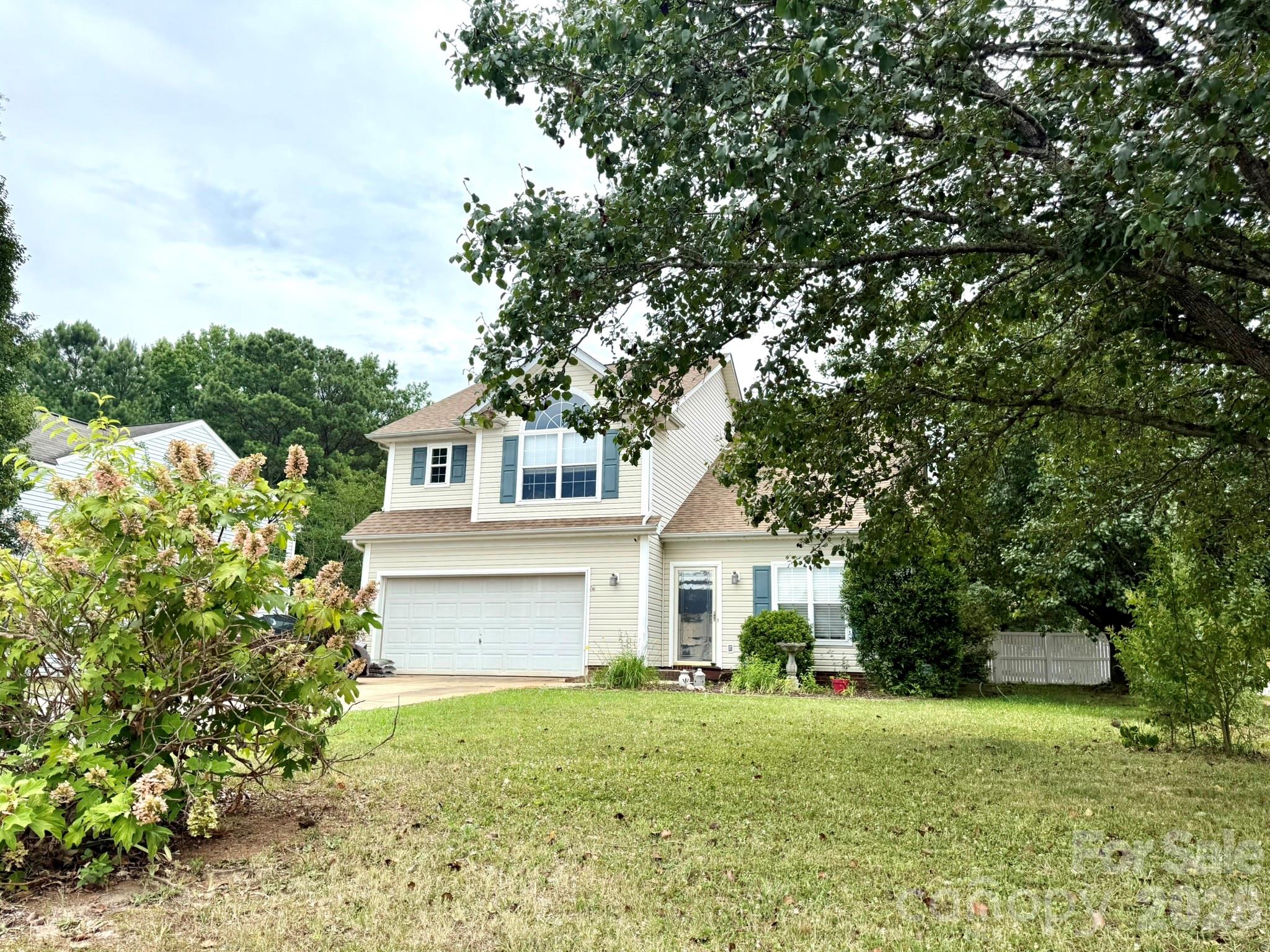 2720 Round Hill Road