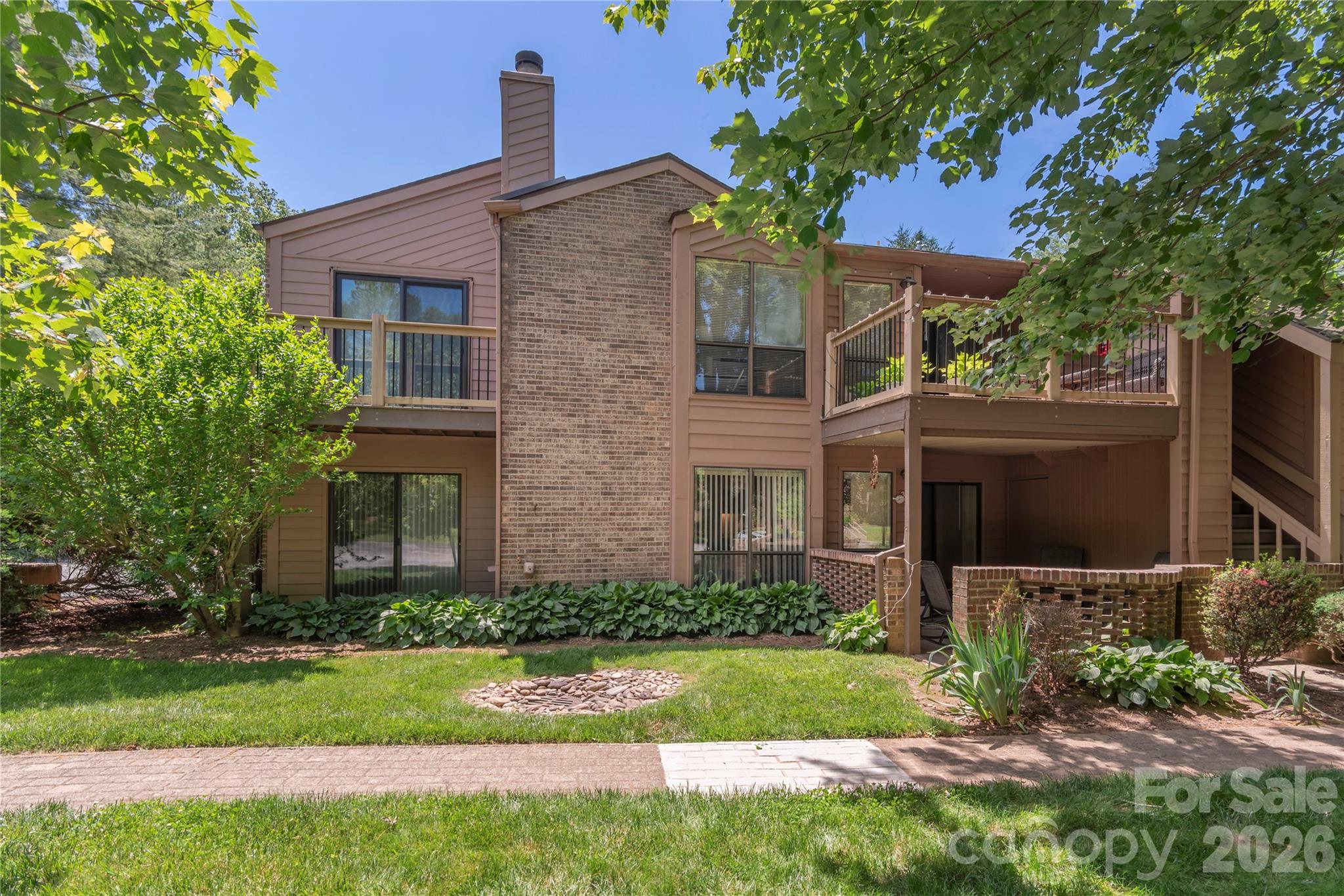 33 Ravencroft Lane Unit: E33