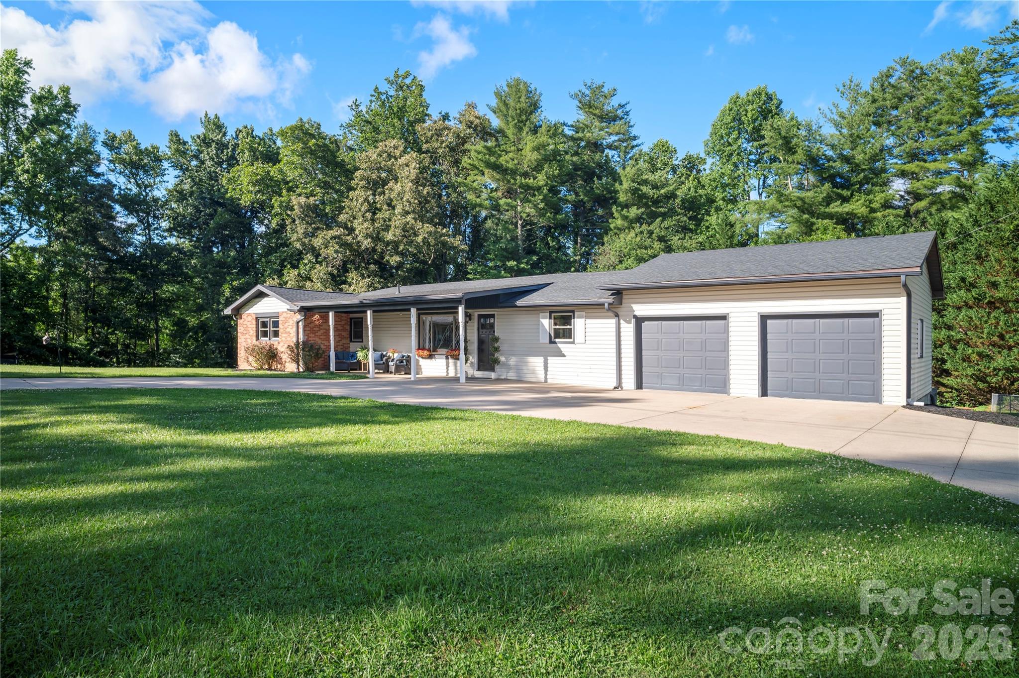 98 N Pinecrest Lane