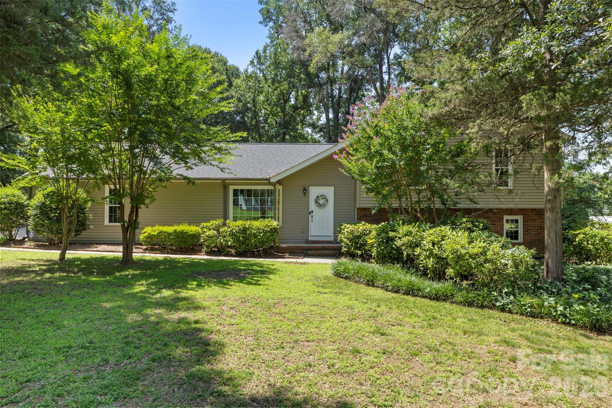 5381 Woodside Drive