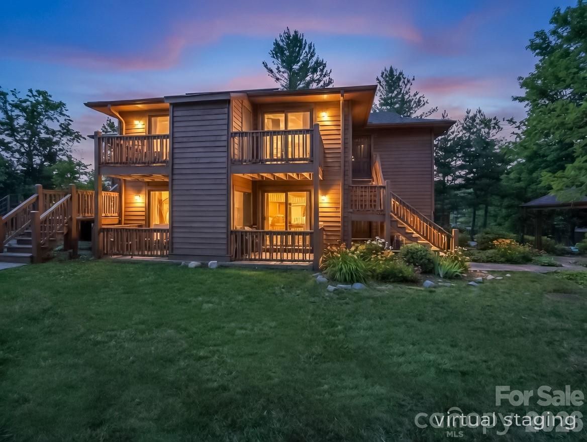 520 Courtwood Lane Unit: 8