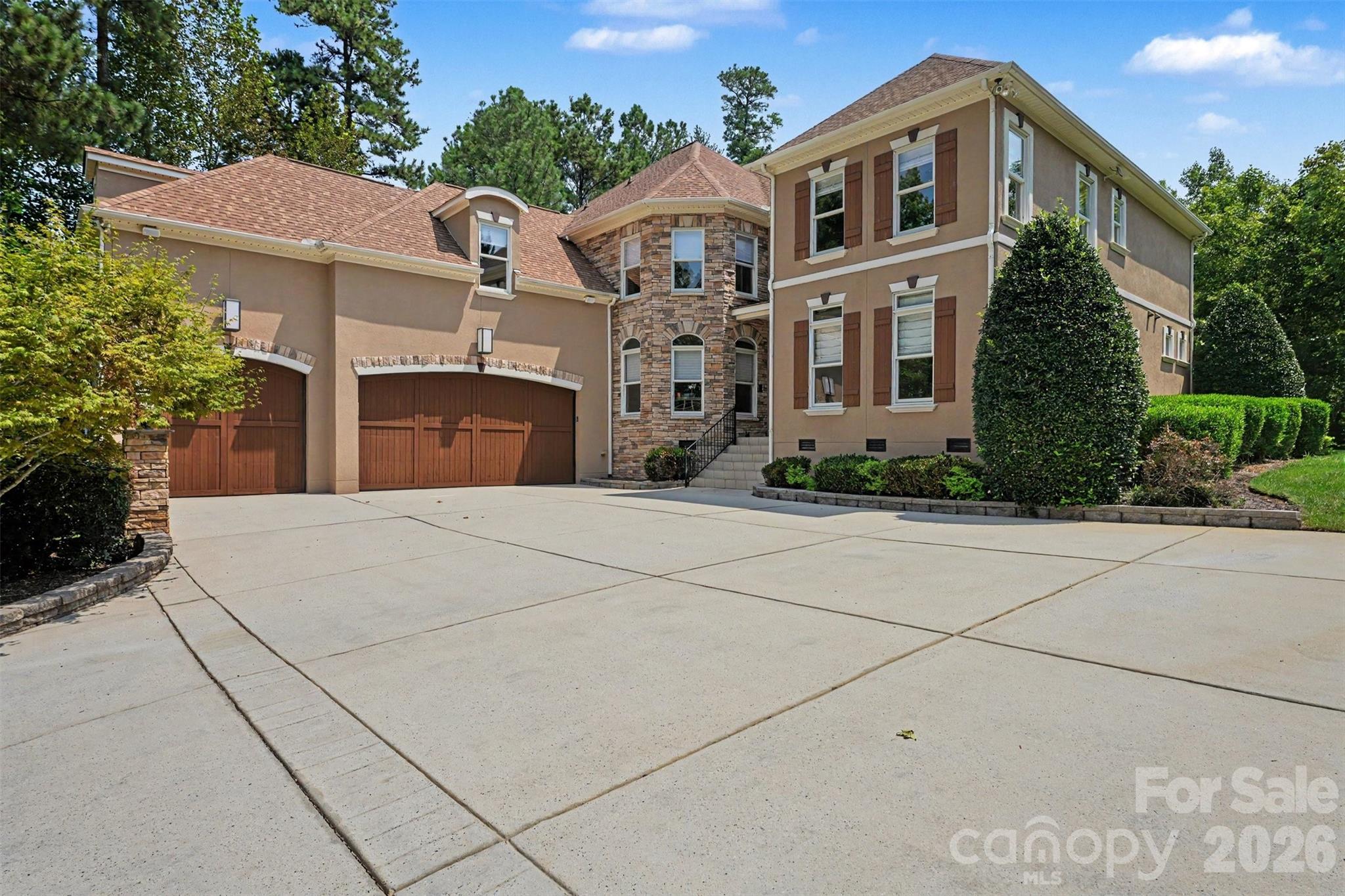 288 Indian Trail