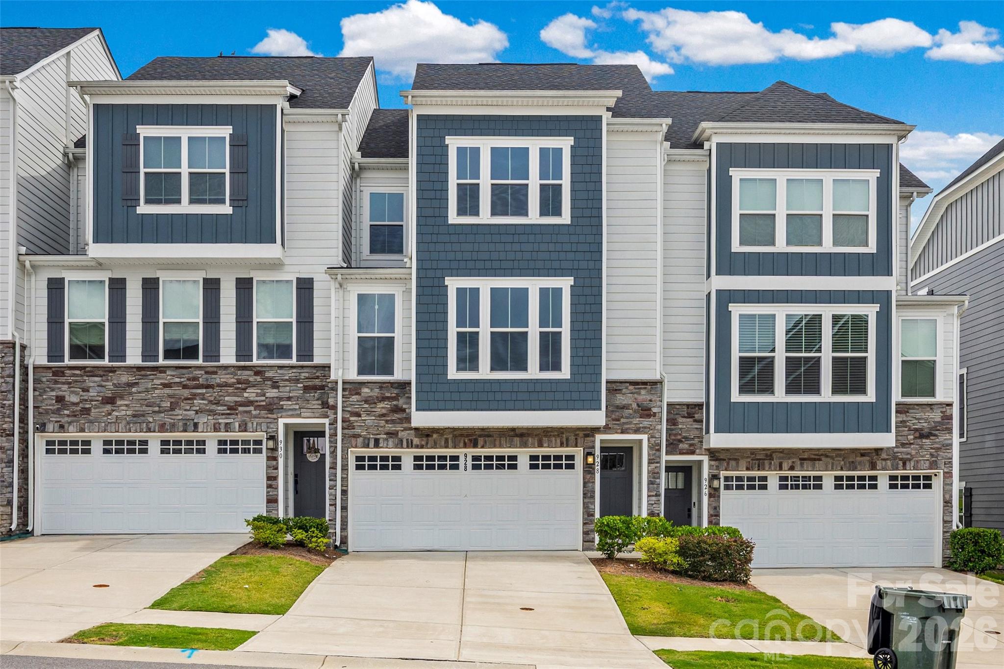 928 Portrush Lane