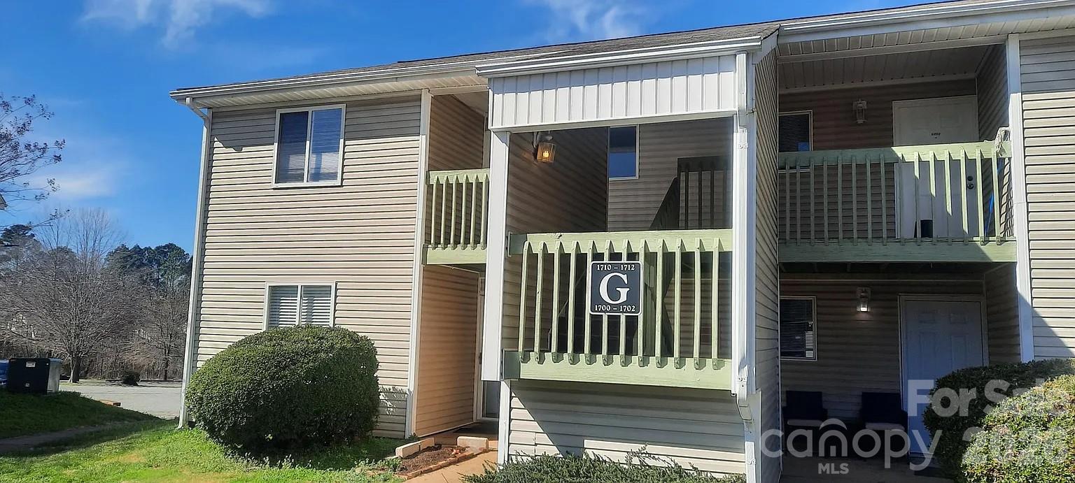 1710 Eagles Place Unit: G204