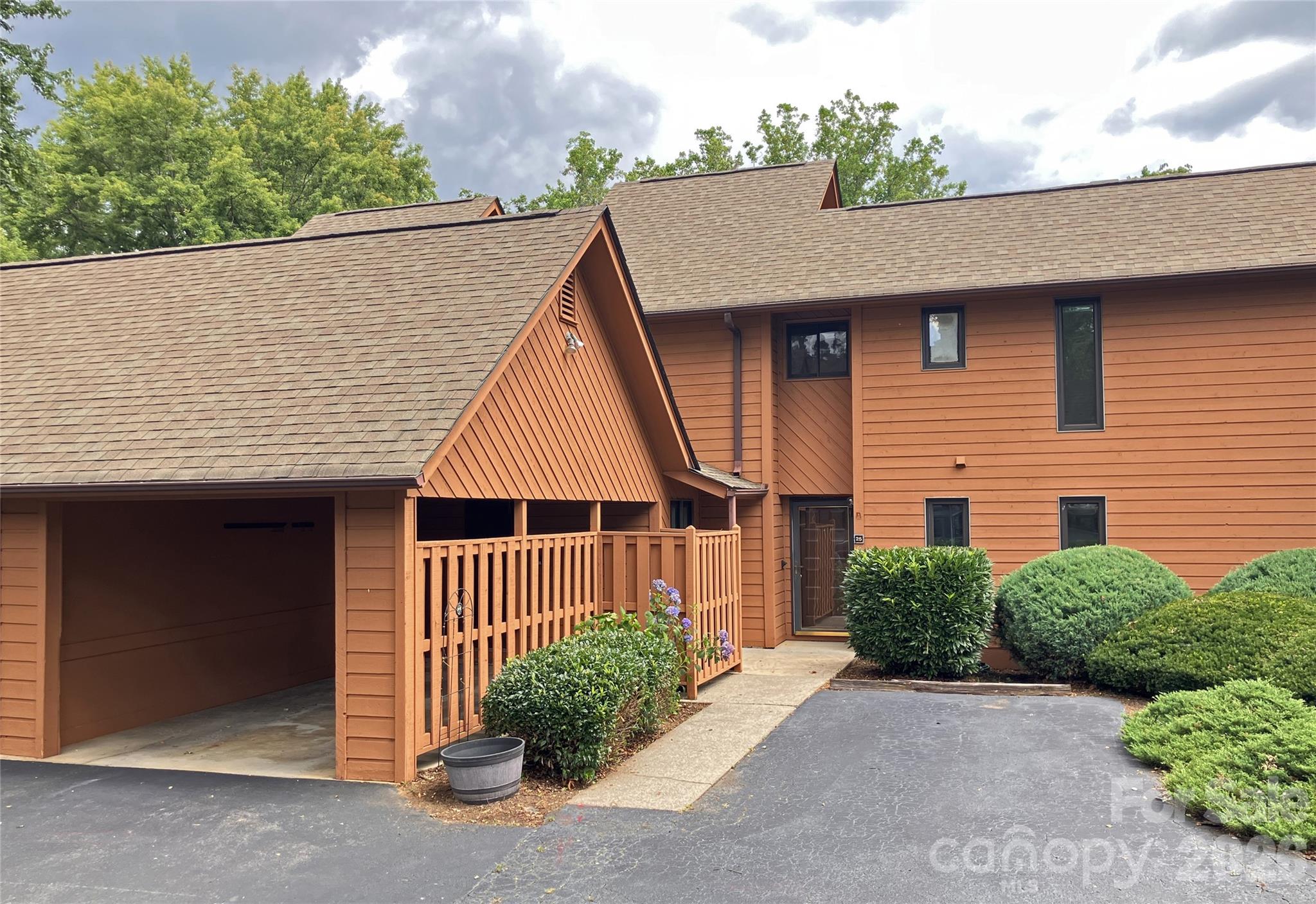 25 Village Drive Unit: 25