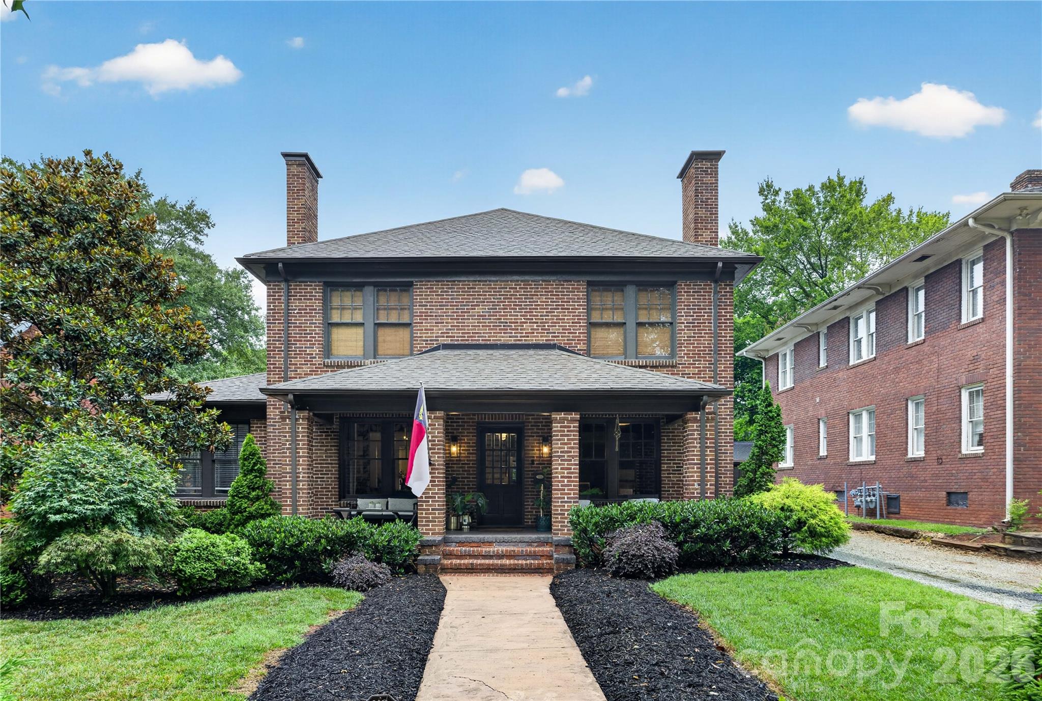 724 Grandin Road