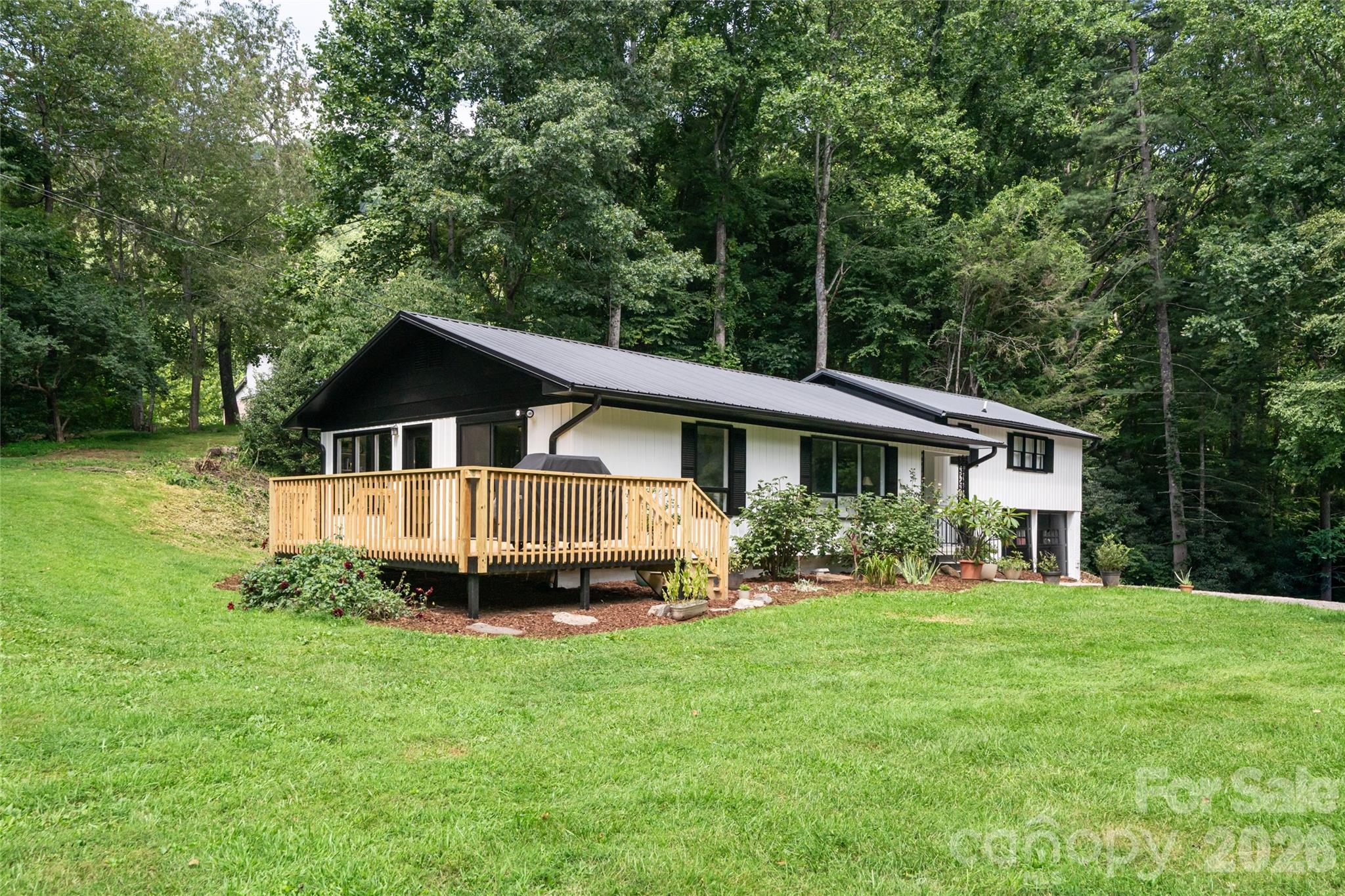 360 Pinners Cove Road