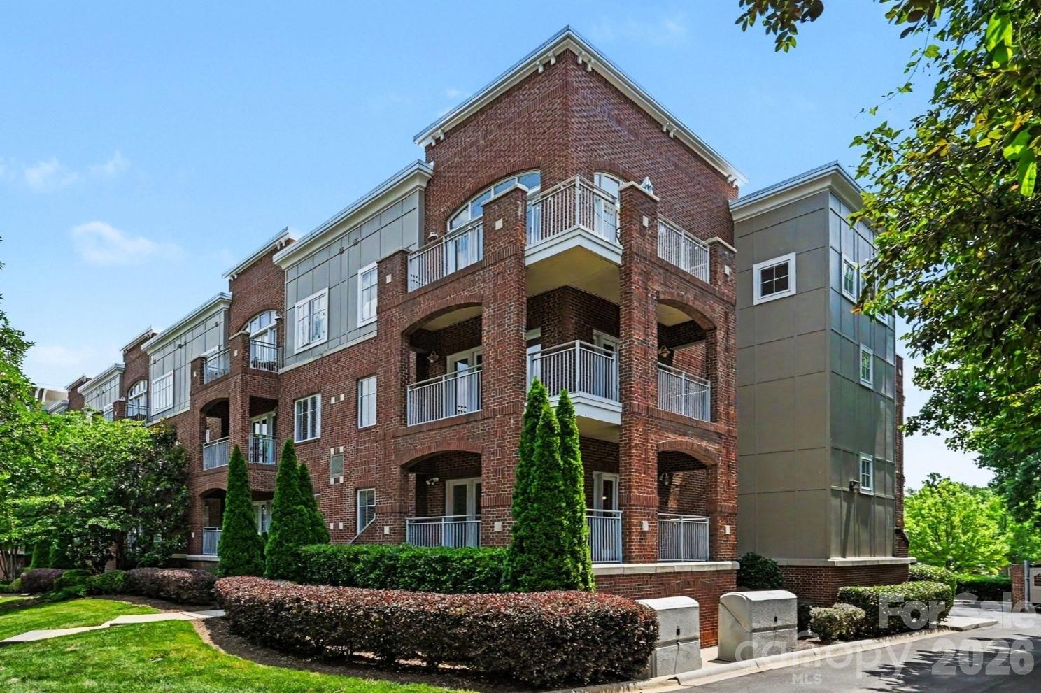 1903 Kenilworth Avenue Unit 105