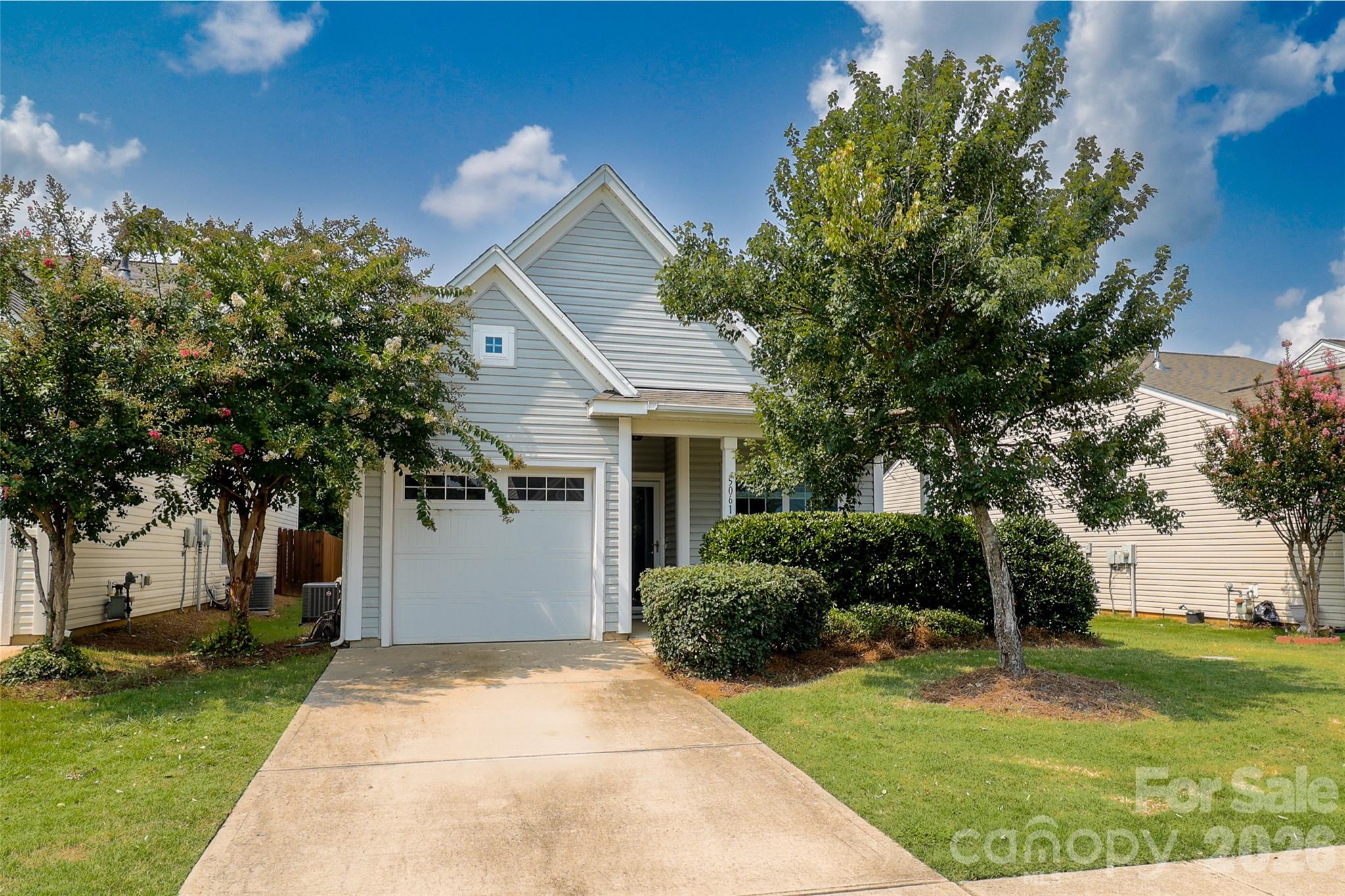 5061 Newport Lakes Drive Unit: 11