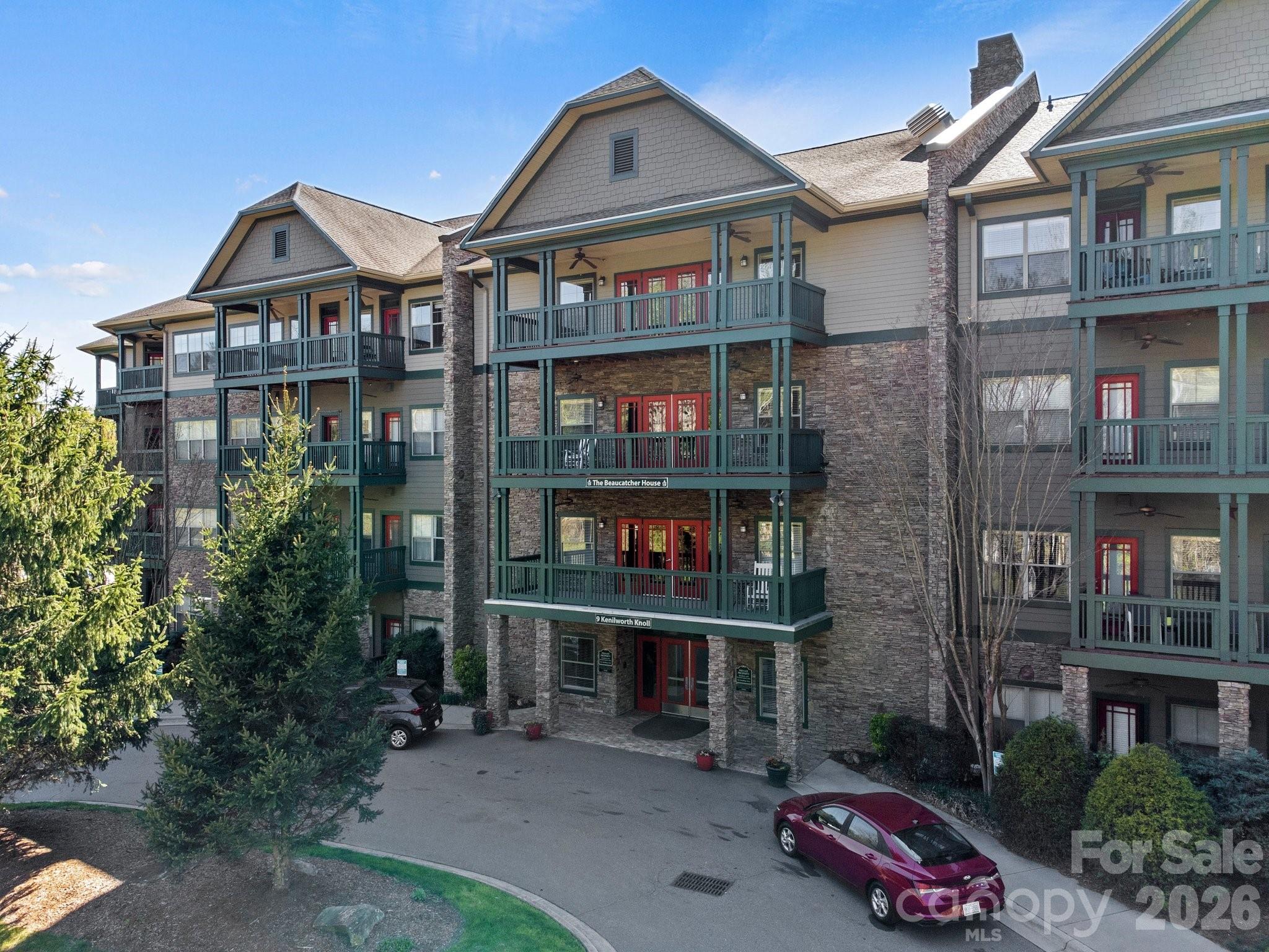 9 Kenilworth Knoll Unit: 207