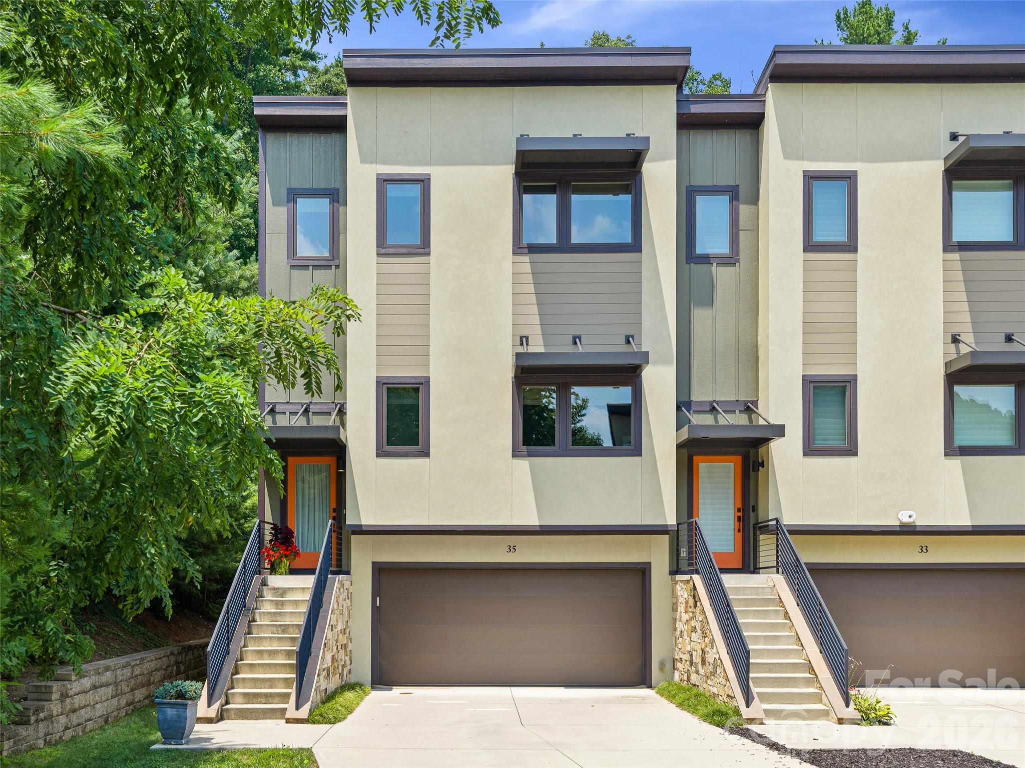 35 Macallan Lane