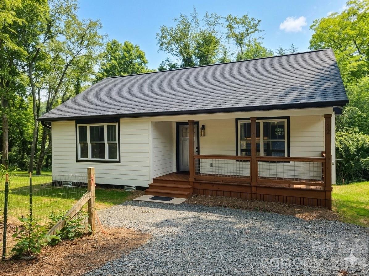12 Overbrook Place