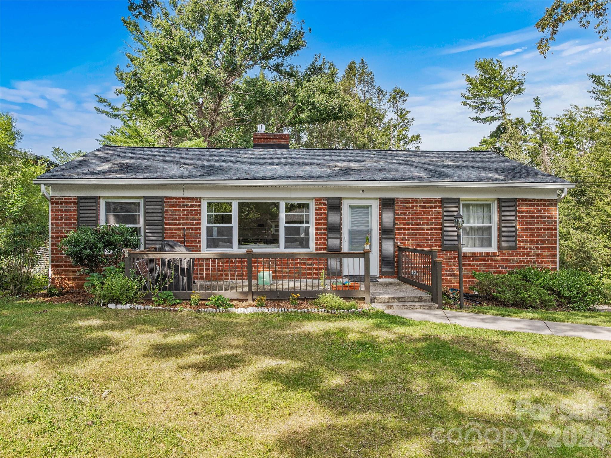 15 Lynnstone Court