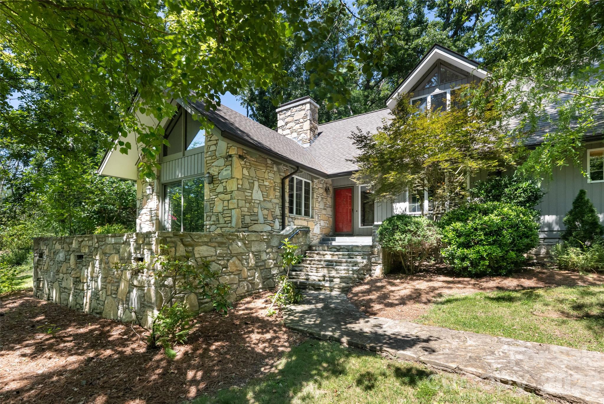 25 E Forest Road