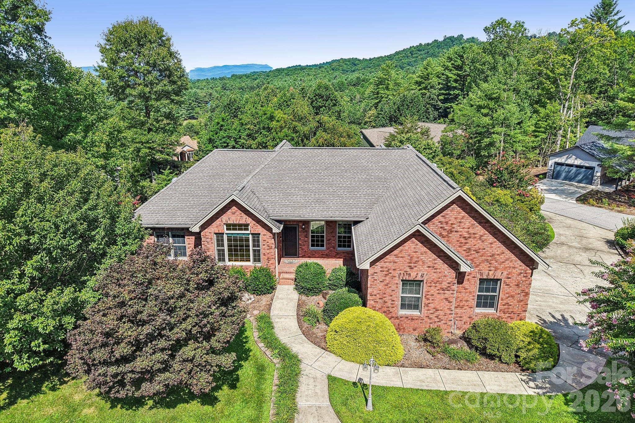28 Tudor Crescent Court