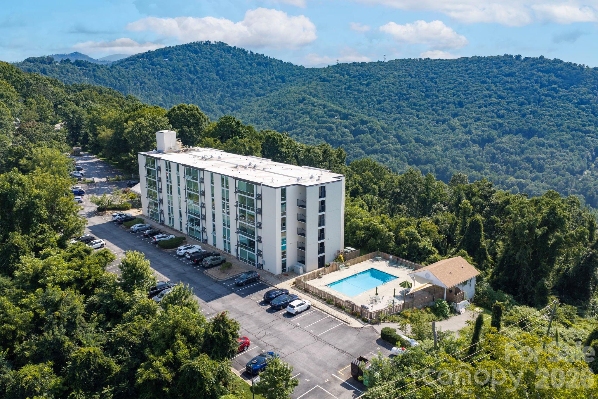 647 Town Mountain Road Unit: 105