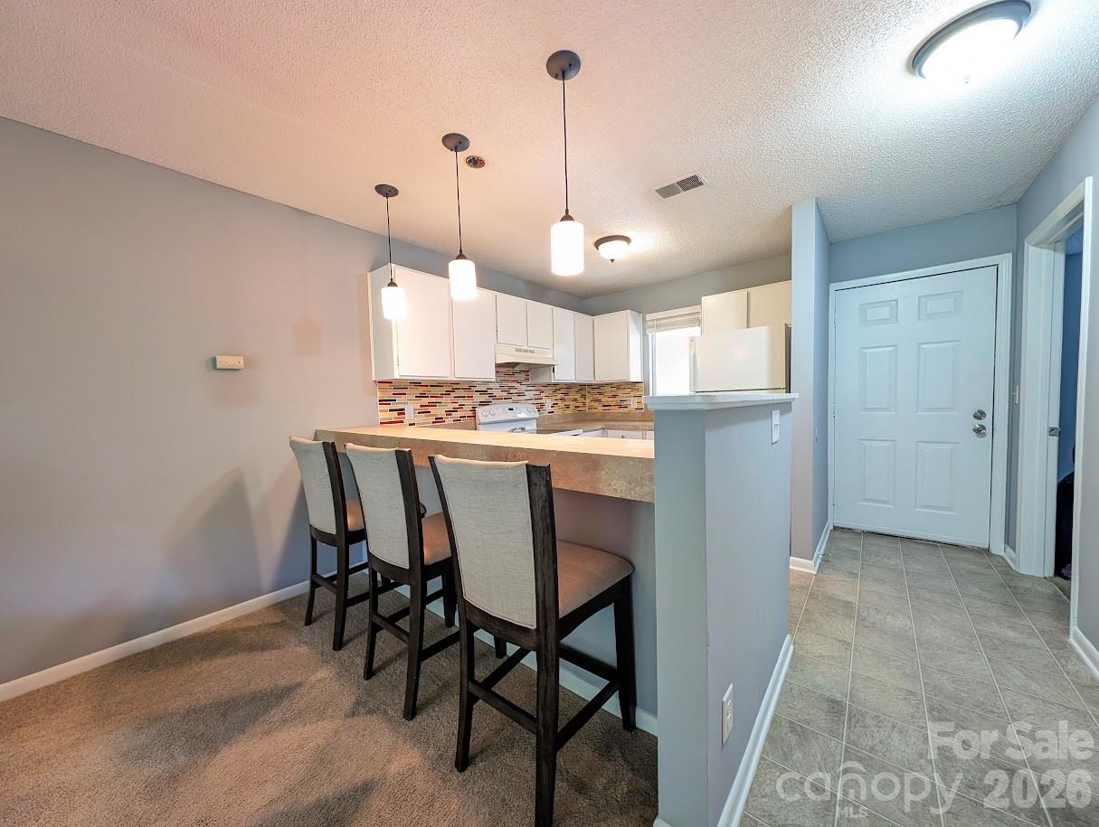 1687 Eagles Place