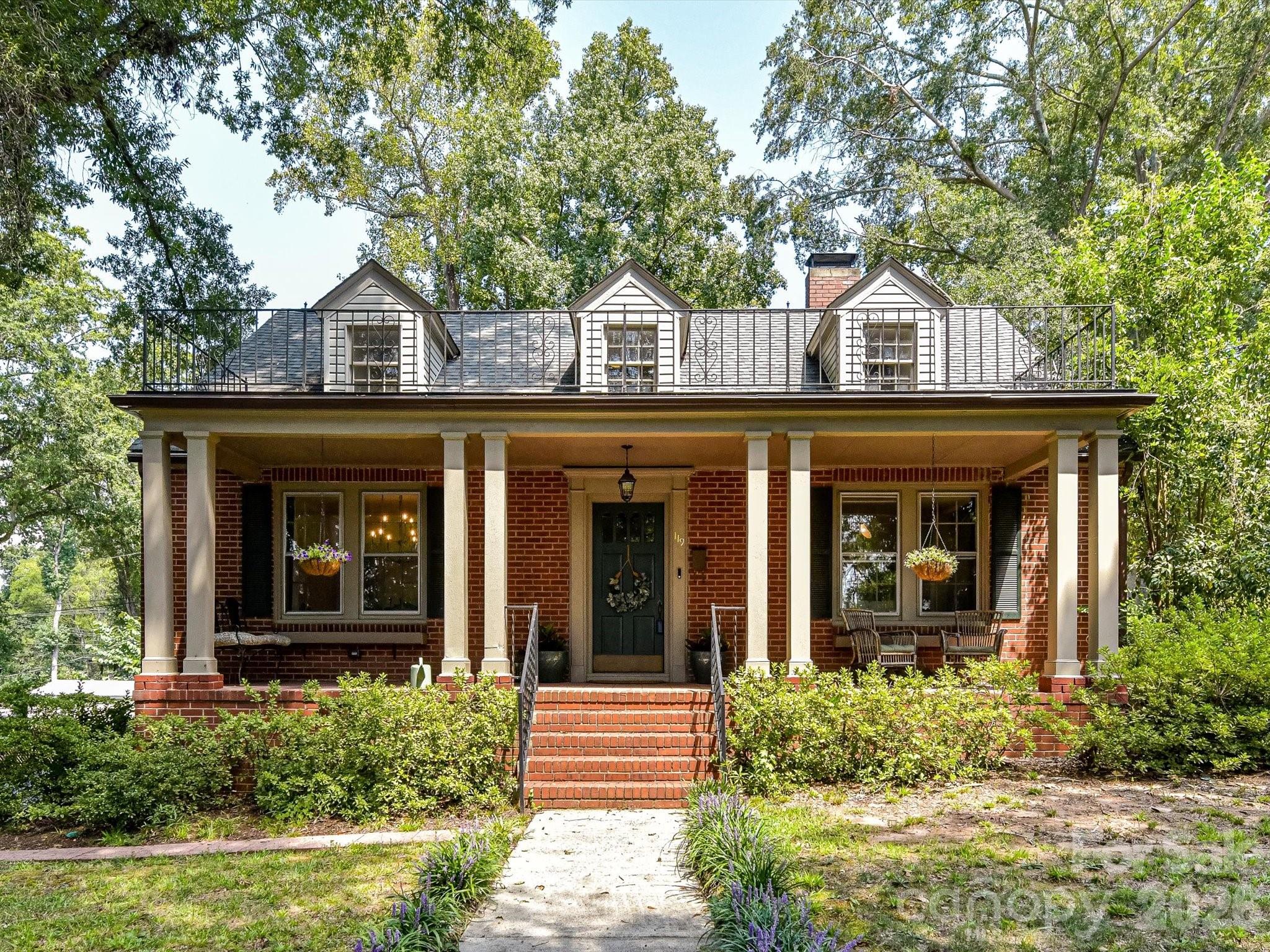 119 E Leroy Street