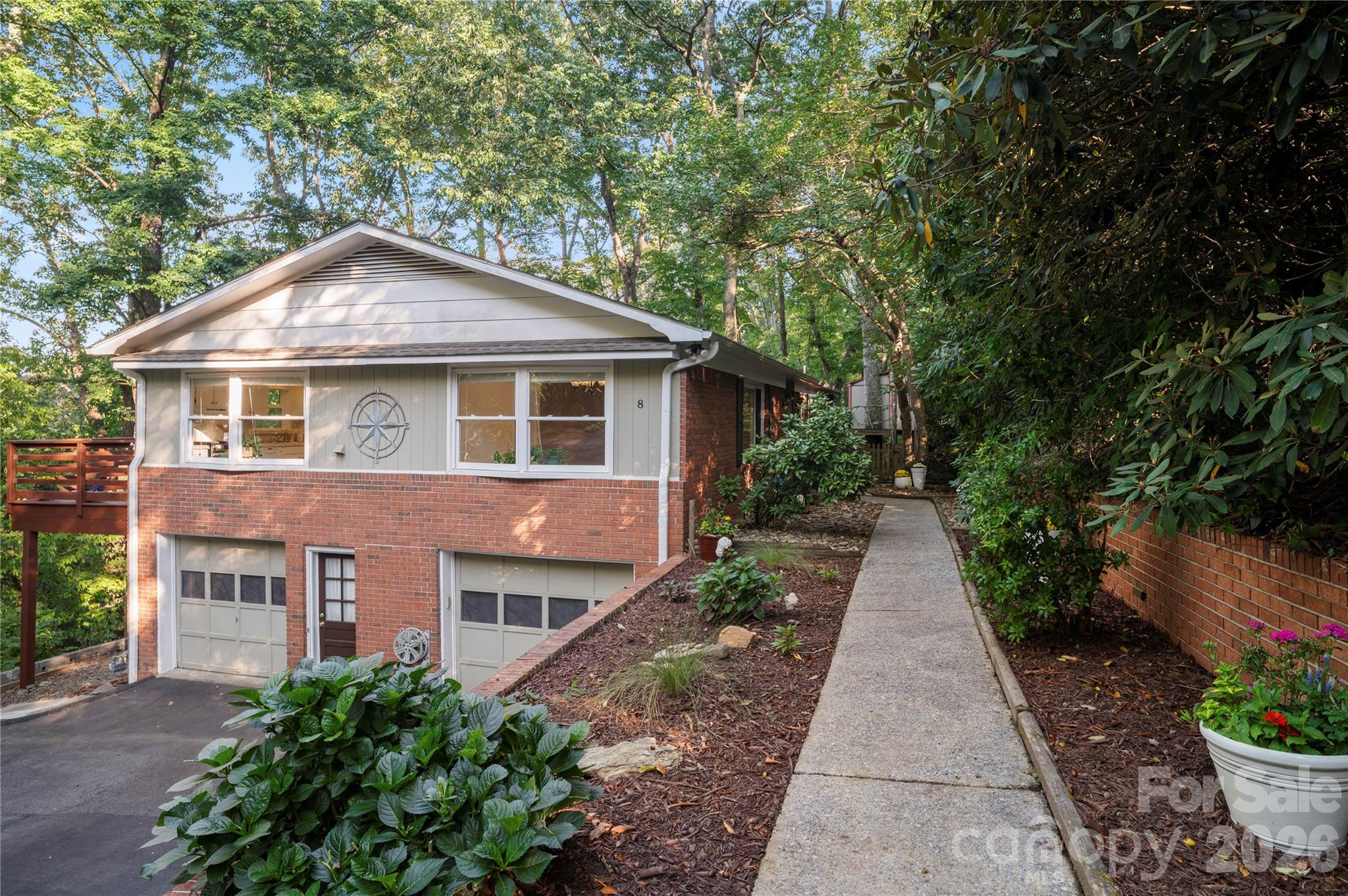 8 Galax Lane