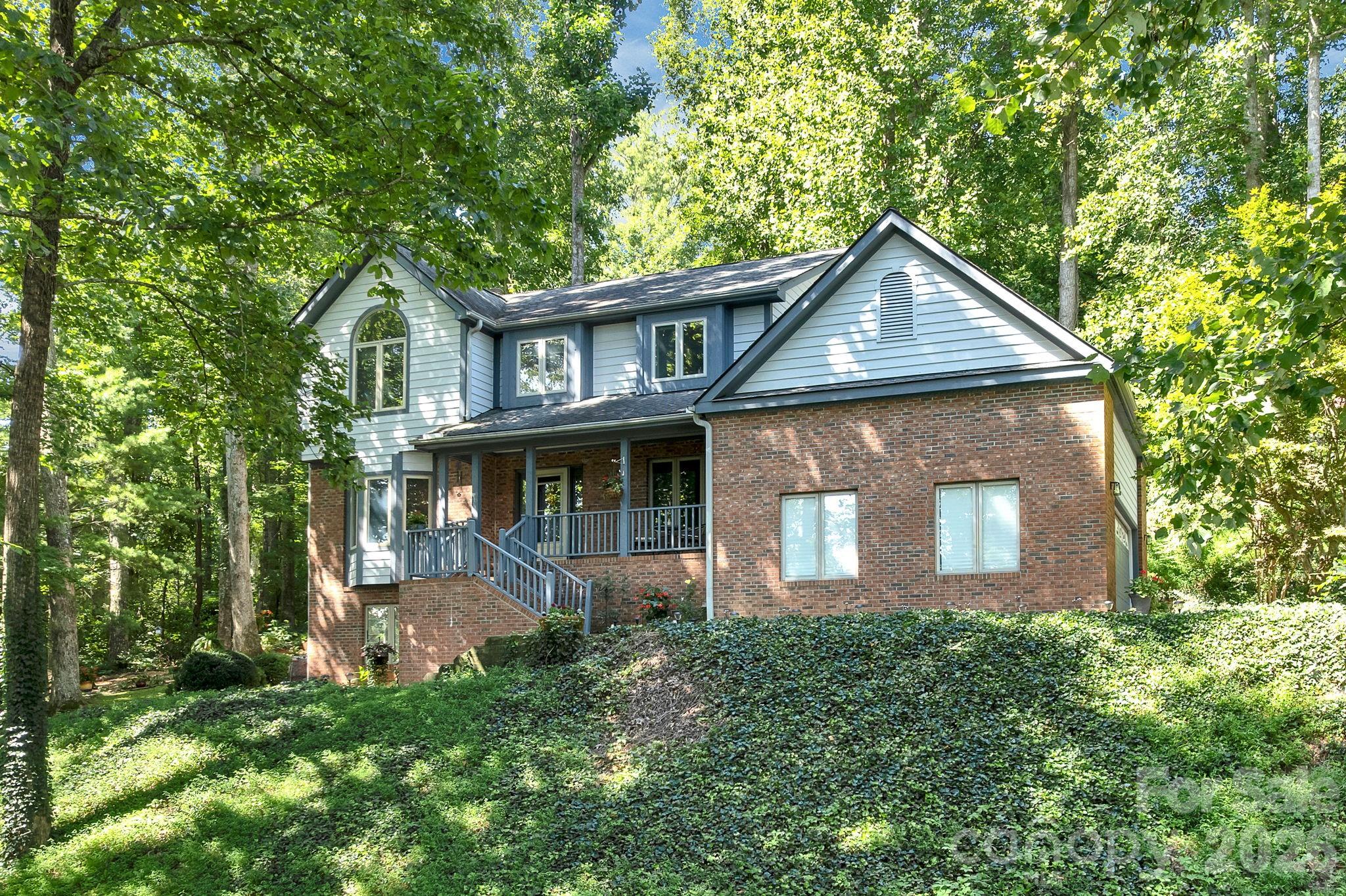 25 Weston Heights Drive